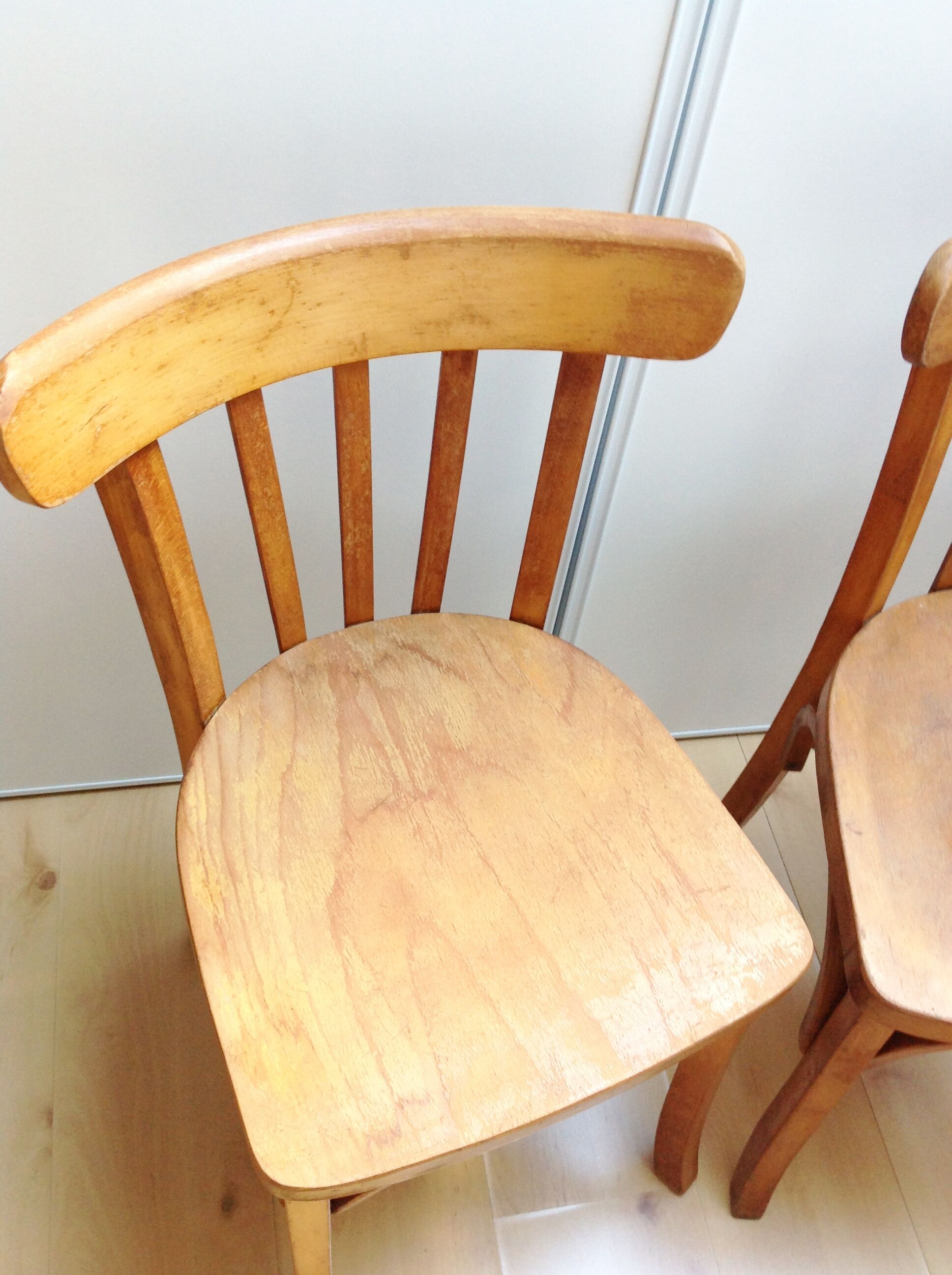 Pair of foot bistro chairs with bows / vintage 40-50s