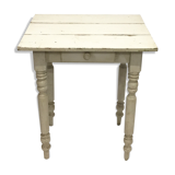 Small country table