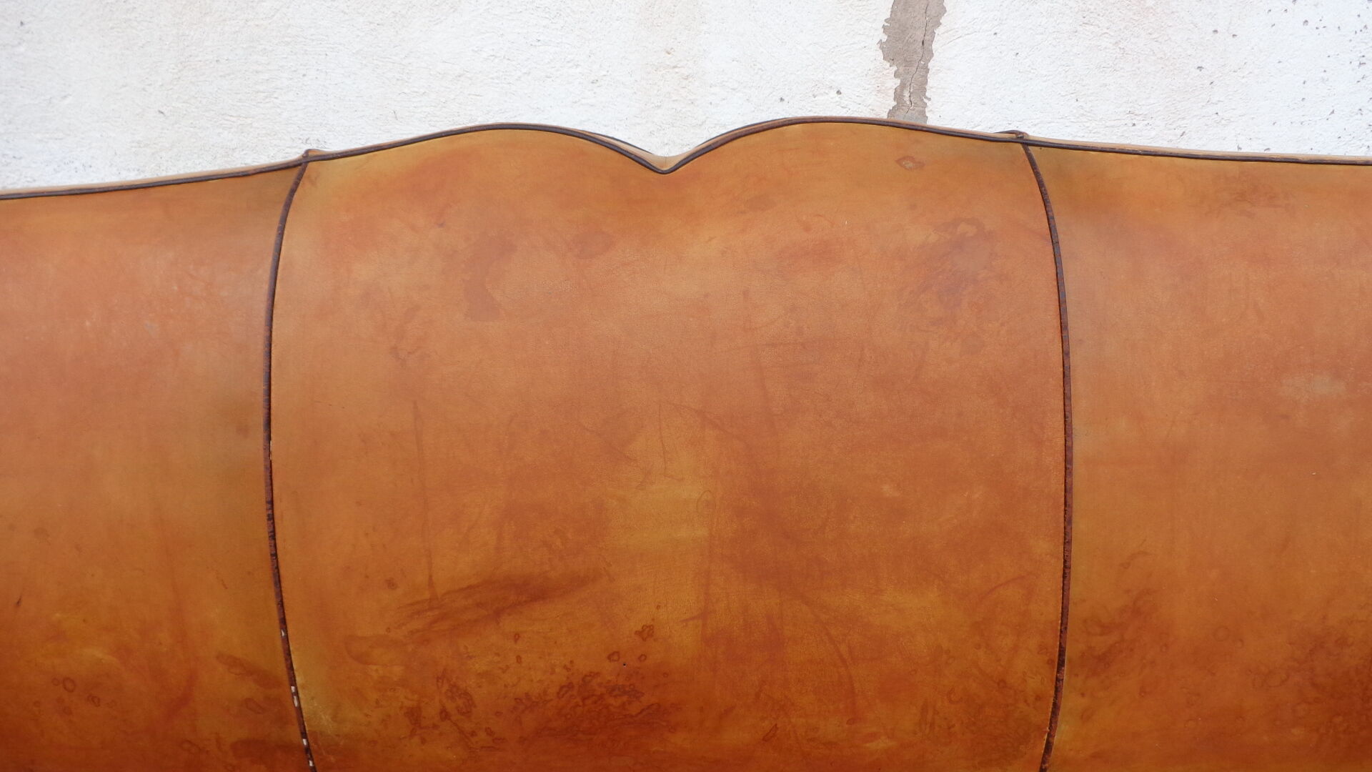 Sofa club leather mustache