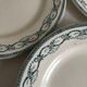 Lot de 8 assiettes plates en terre de fer