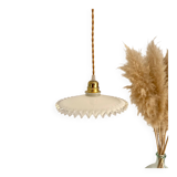 Vintage crenelated opaline suspension