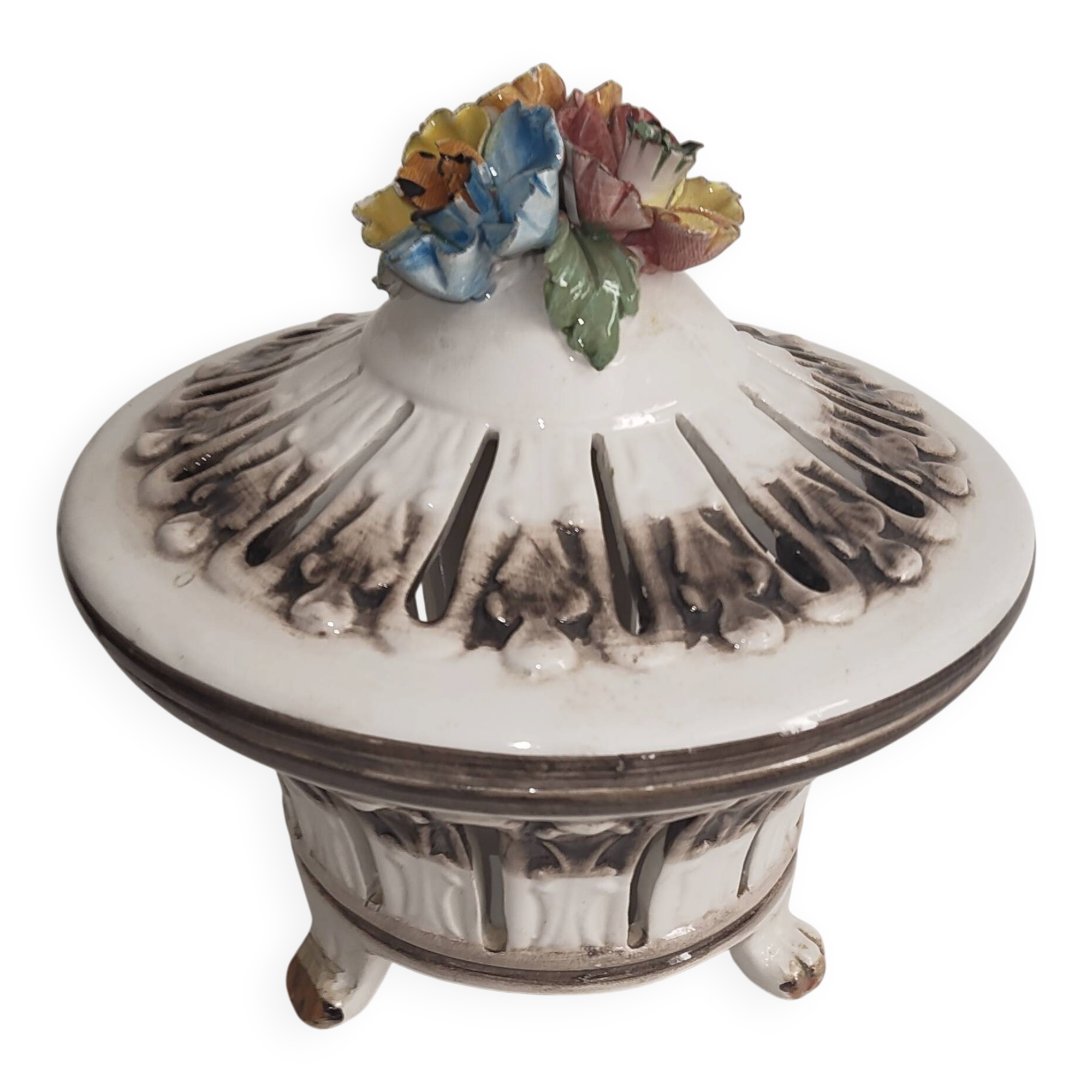 Italian ceramic bonbonnière from Bassano, with raised floral decoration.