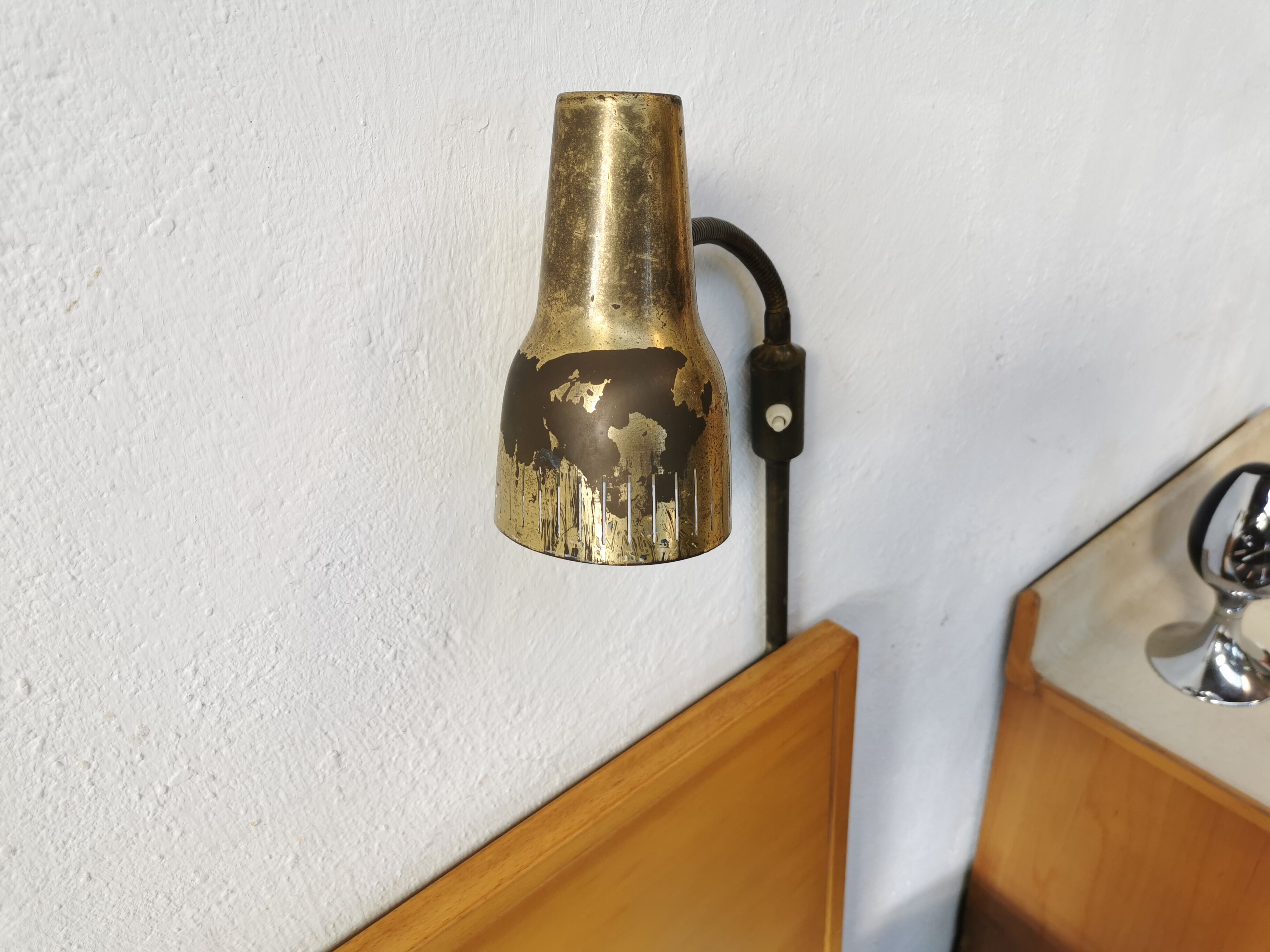 Vintage Scandinavian bed and lamp signed NK 1959