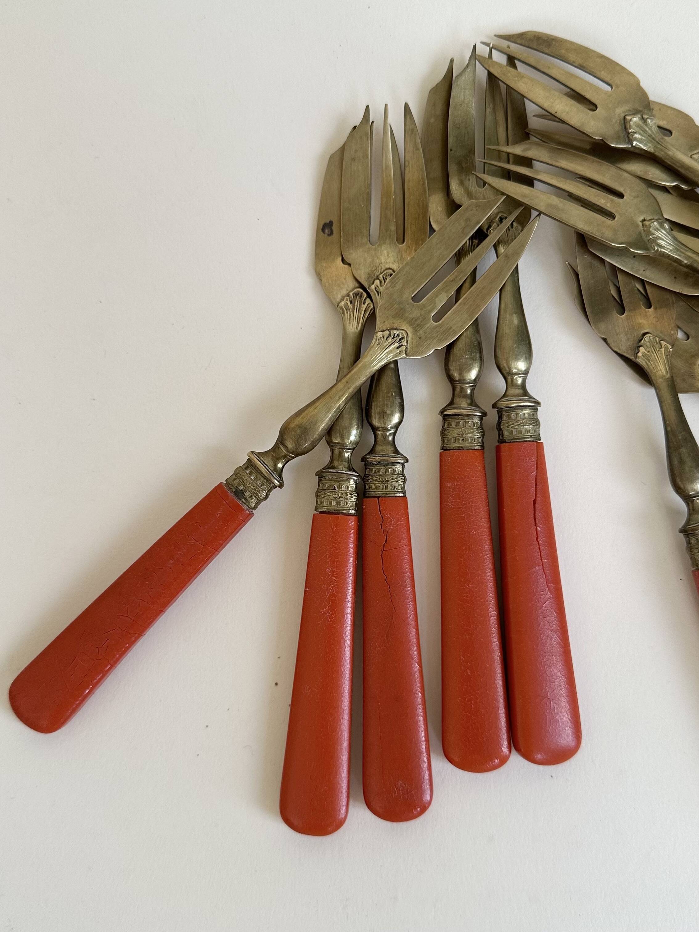 Set of 12 dessert forks