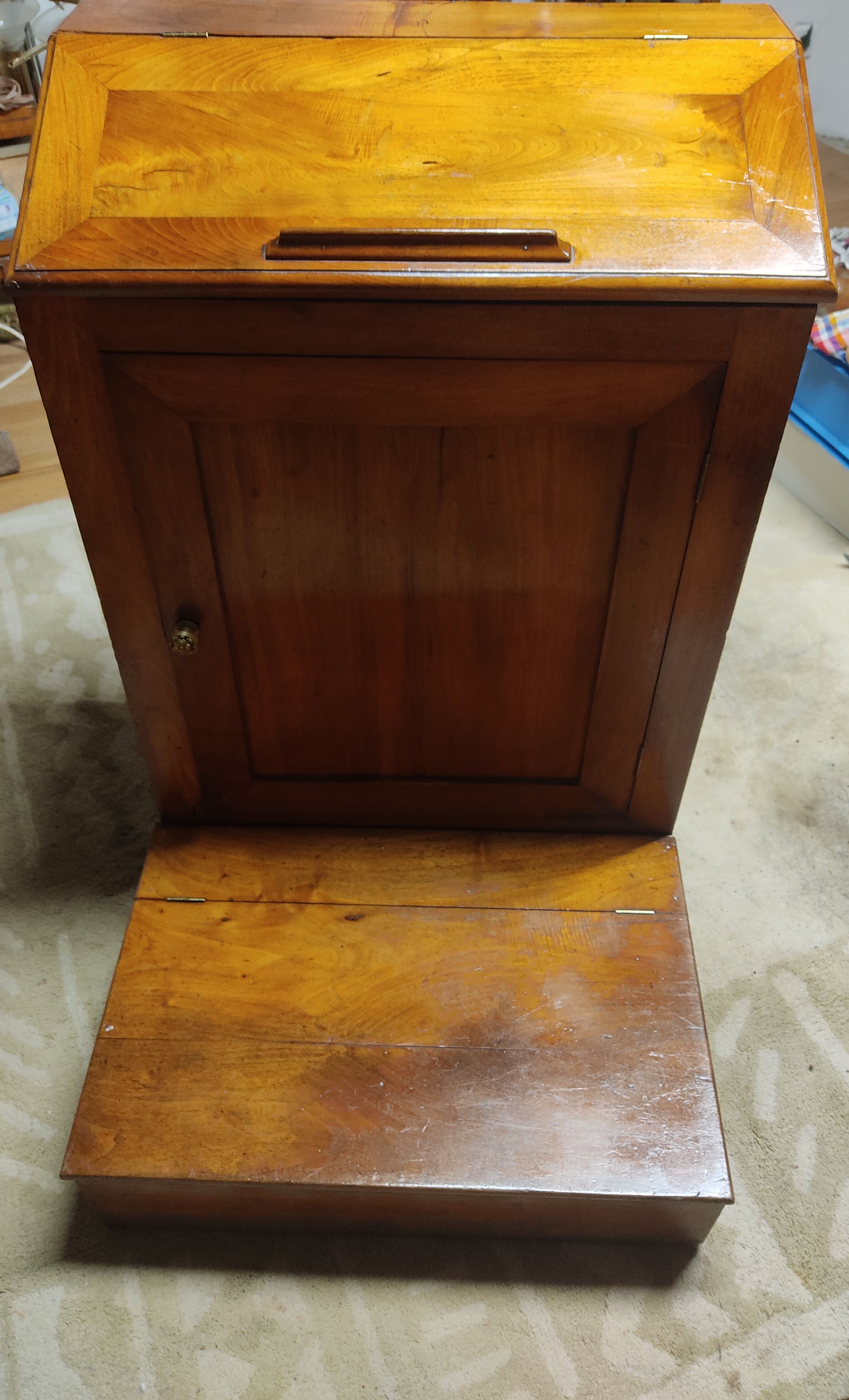 PRAY TO GOD OF THE 19TH WALNUT.