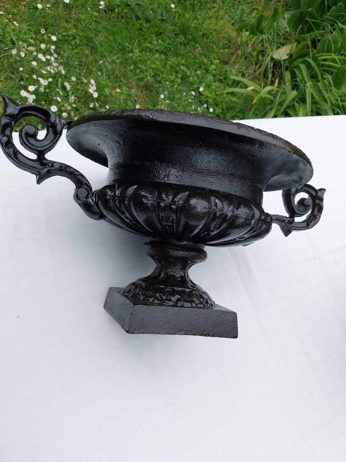 Cast iron vases “Chambord” model