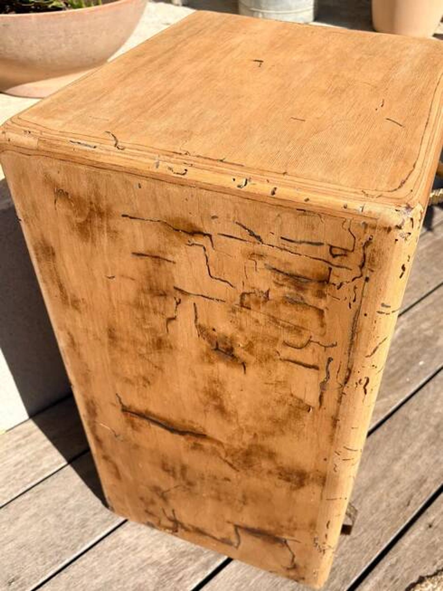 Small piece of furniture "Luc"