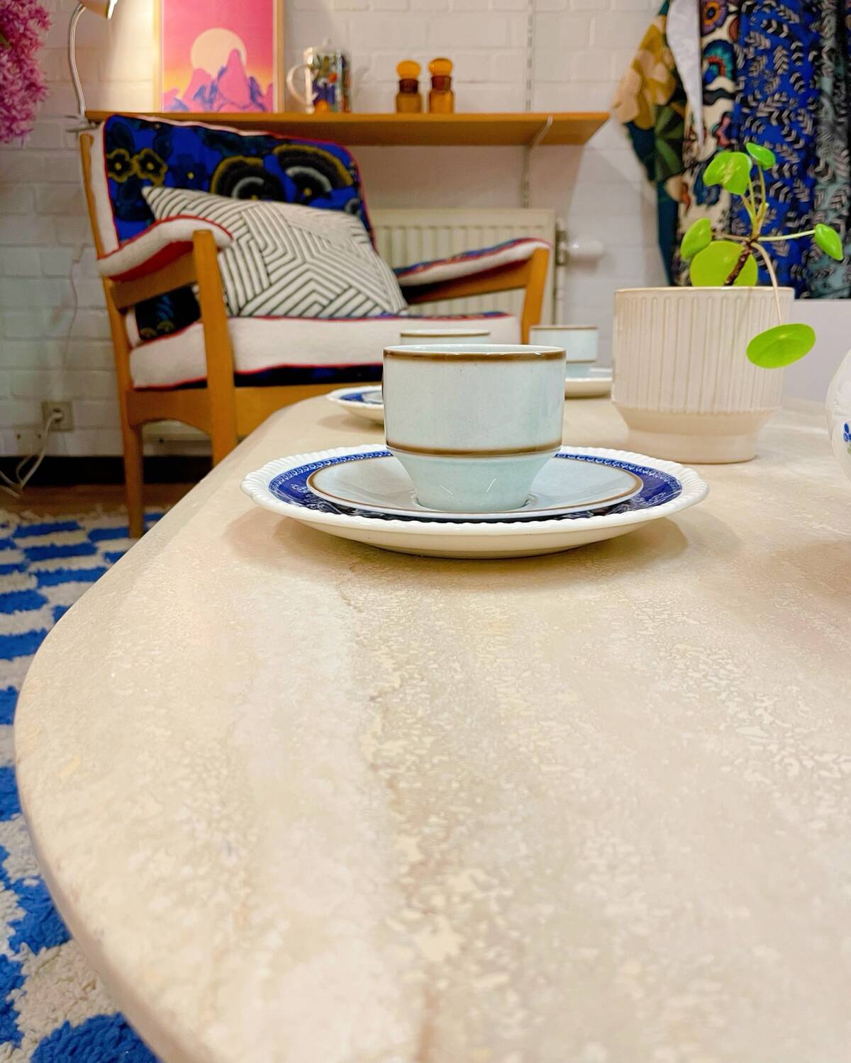 Coffee table in solid wood, 70s style.