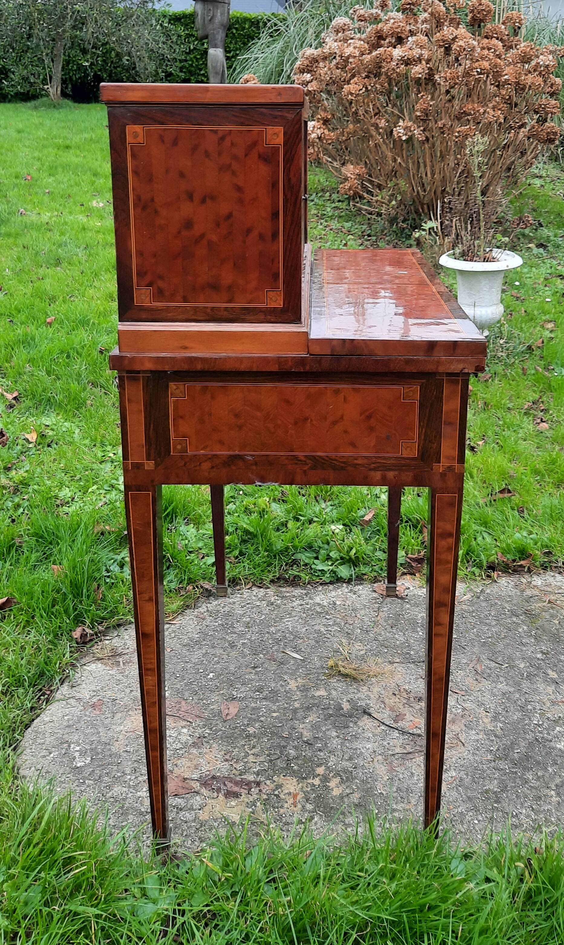 Louis XVI Happiness of the Day Desk