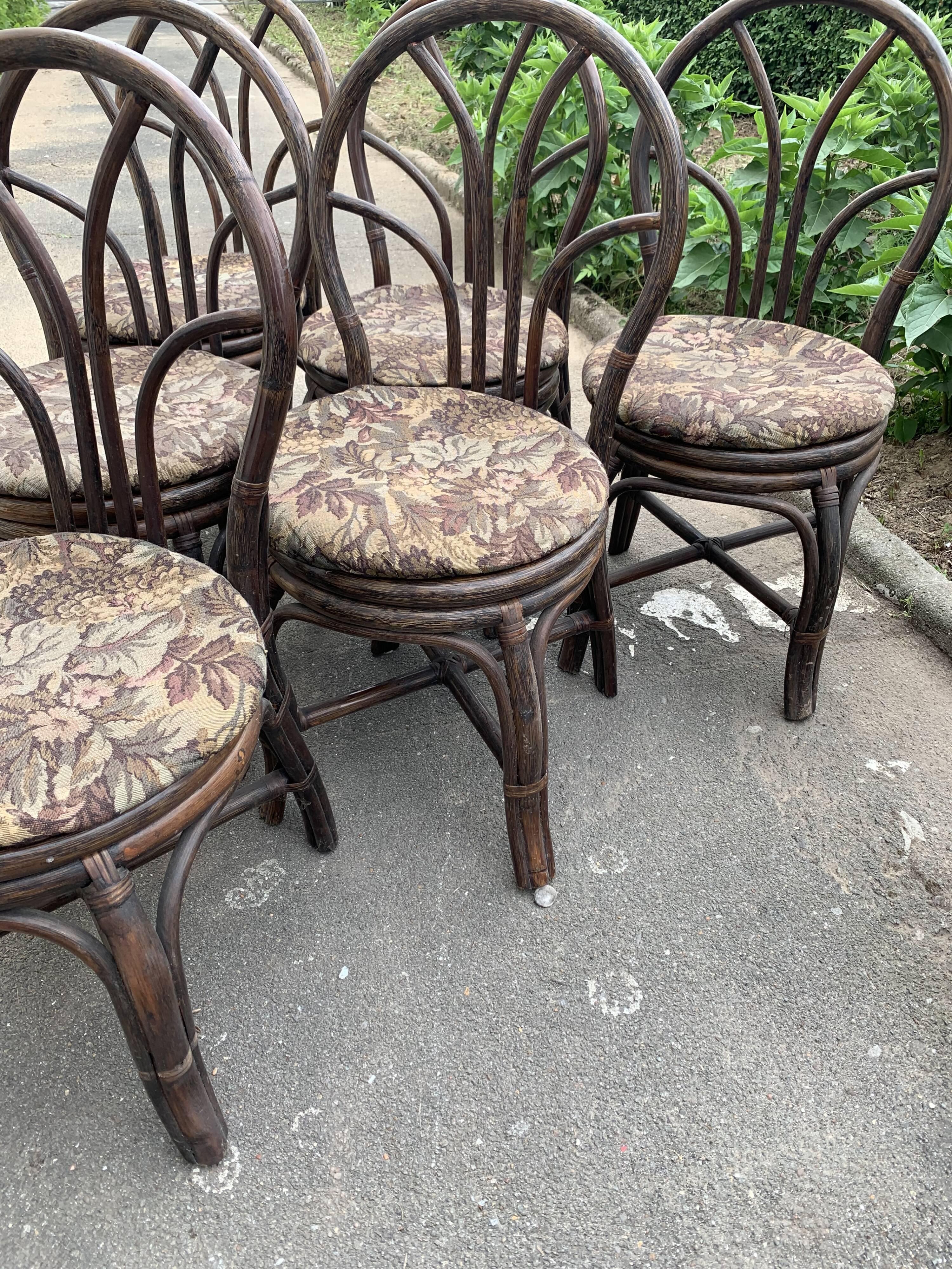 Suite of six chairs in curved wicker XX century