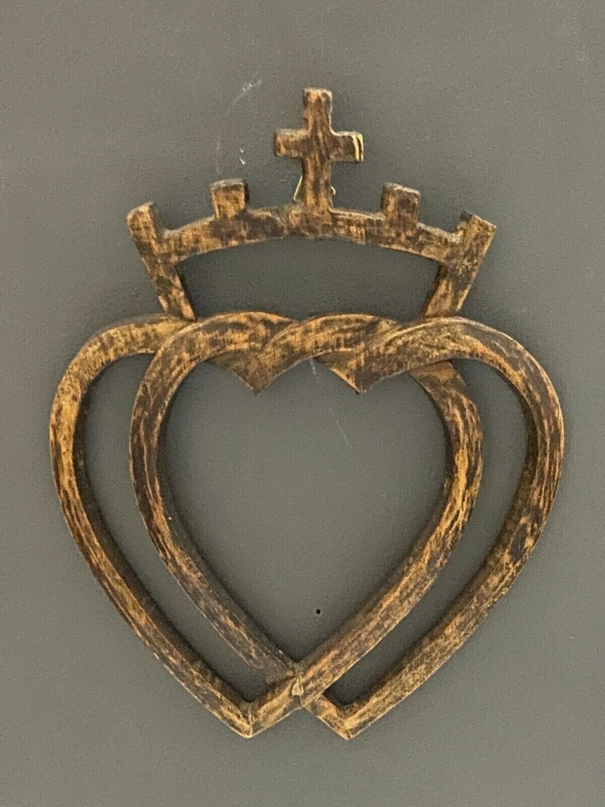 Heart vendeen wood carved xxeme folk art