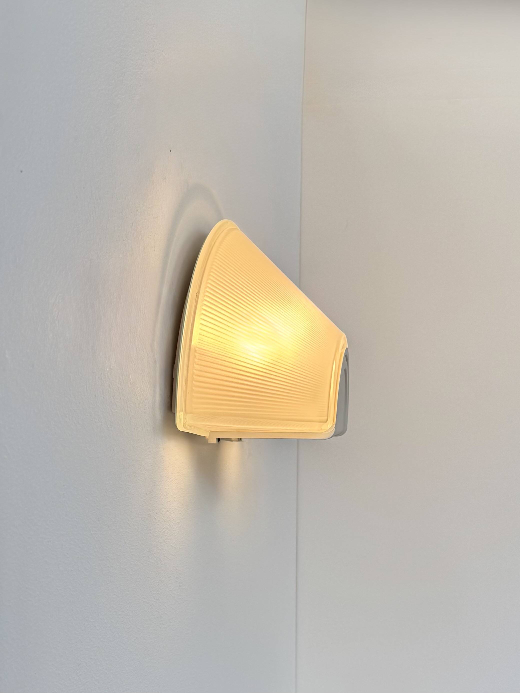 Vintage XL wall light, ribbed glass and white ABS, Prisma, France, 1970.