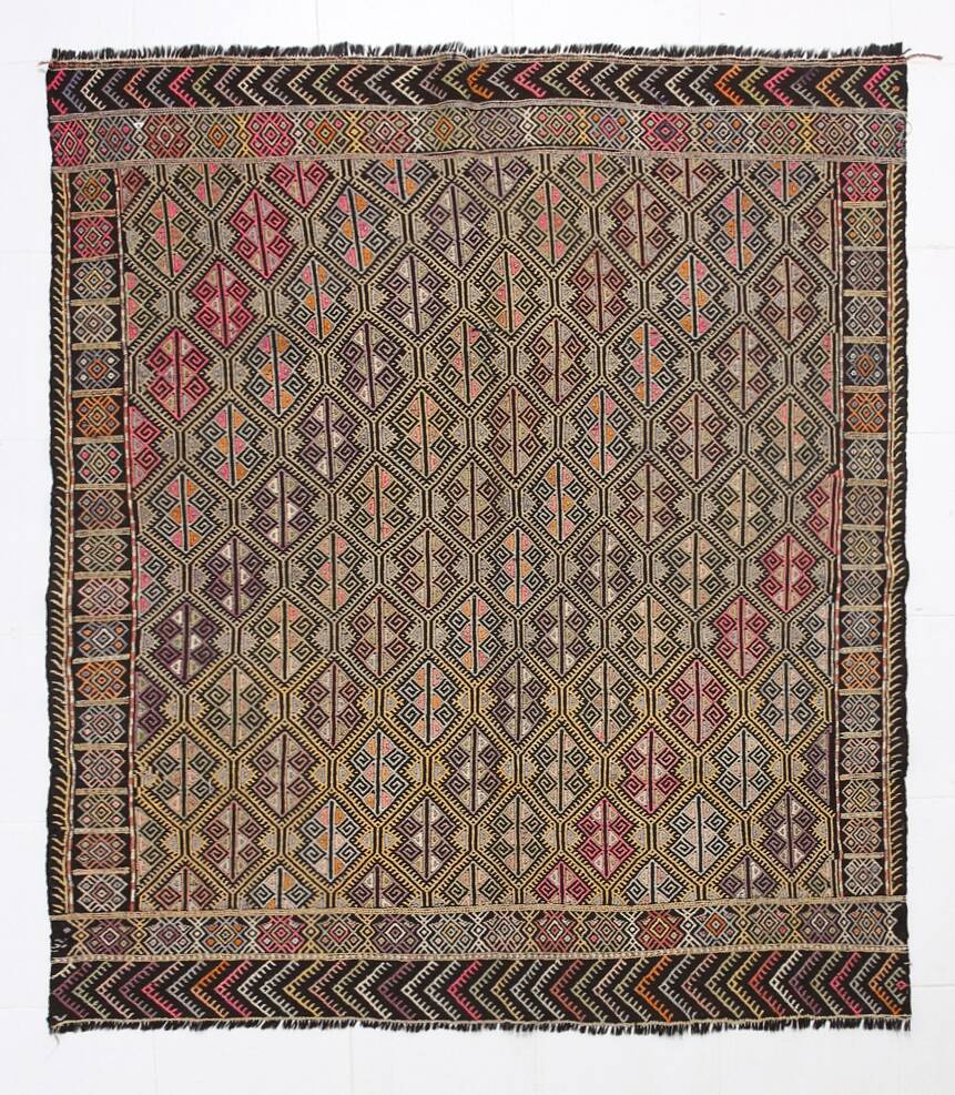 6x7 Turkish Vintage Kilim Rug, 180x207Cm
