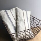 Oyster manna, metal locker