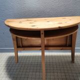Folding table
