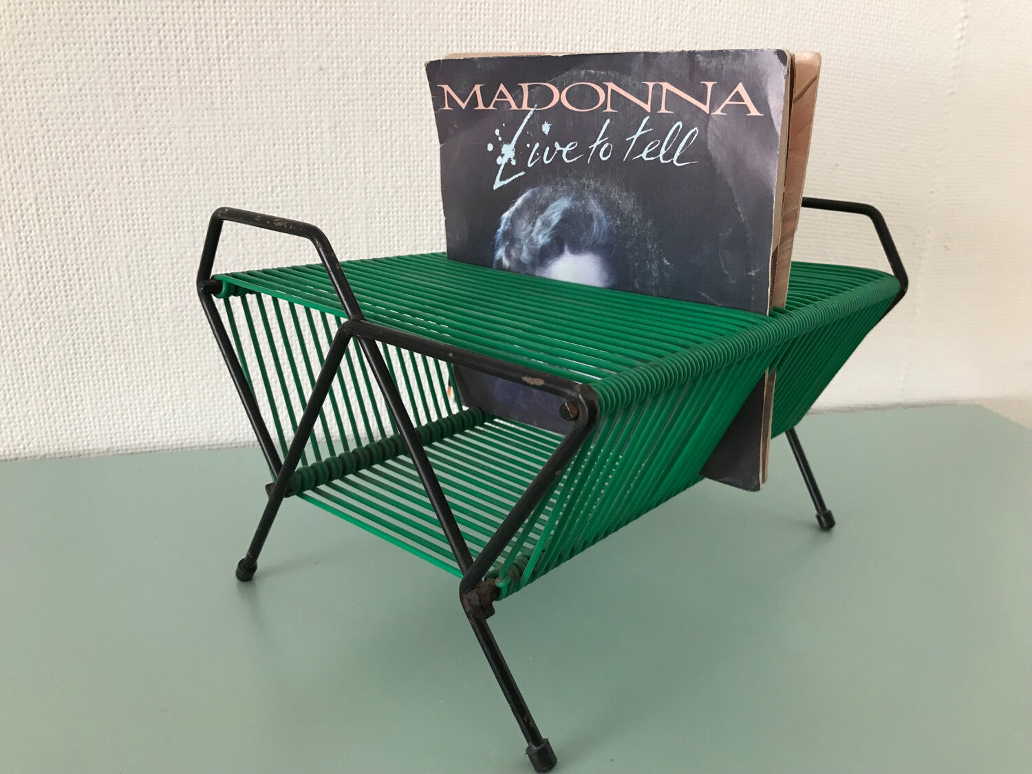 Vinyl rack scoubidou vintage