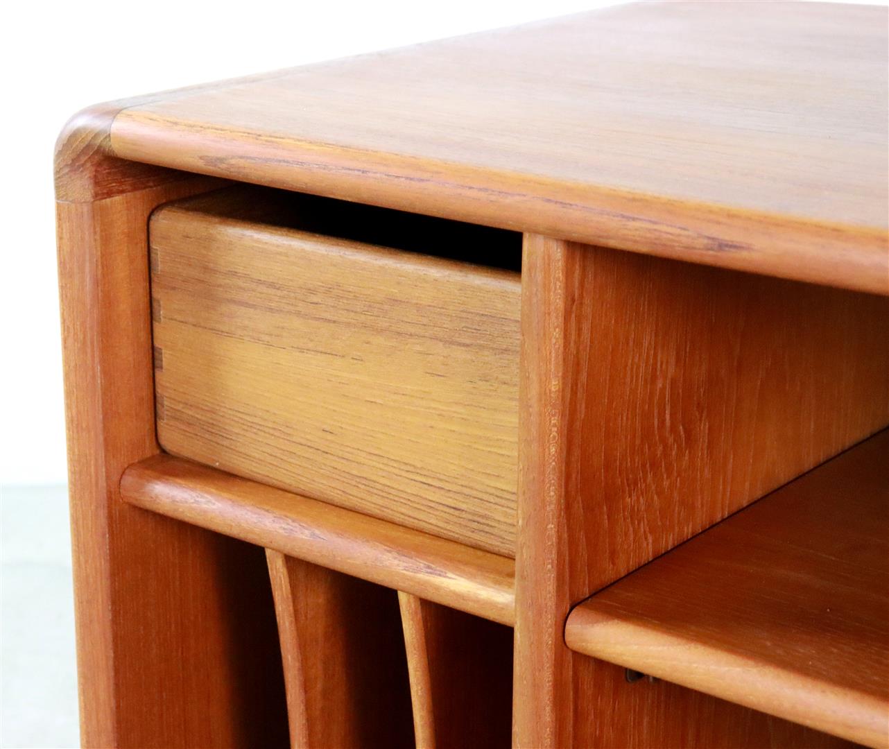 Mobilier audio design danois 'Kragelund'