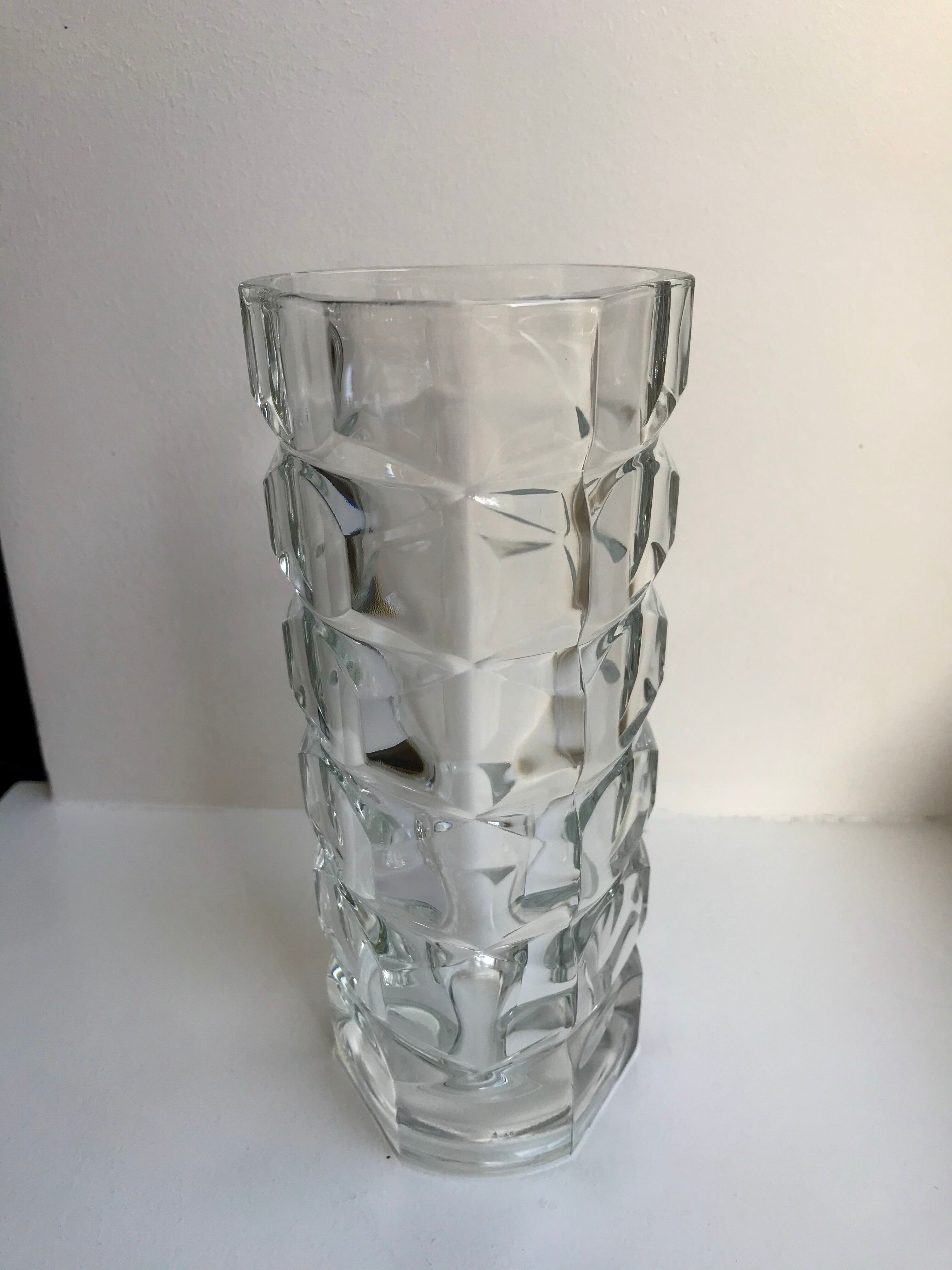 Art deco molded crystal glass vase