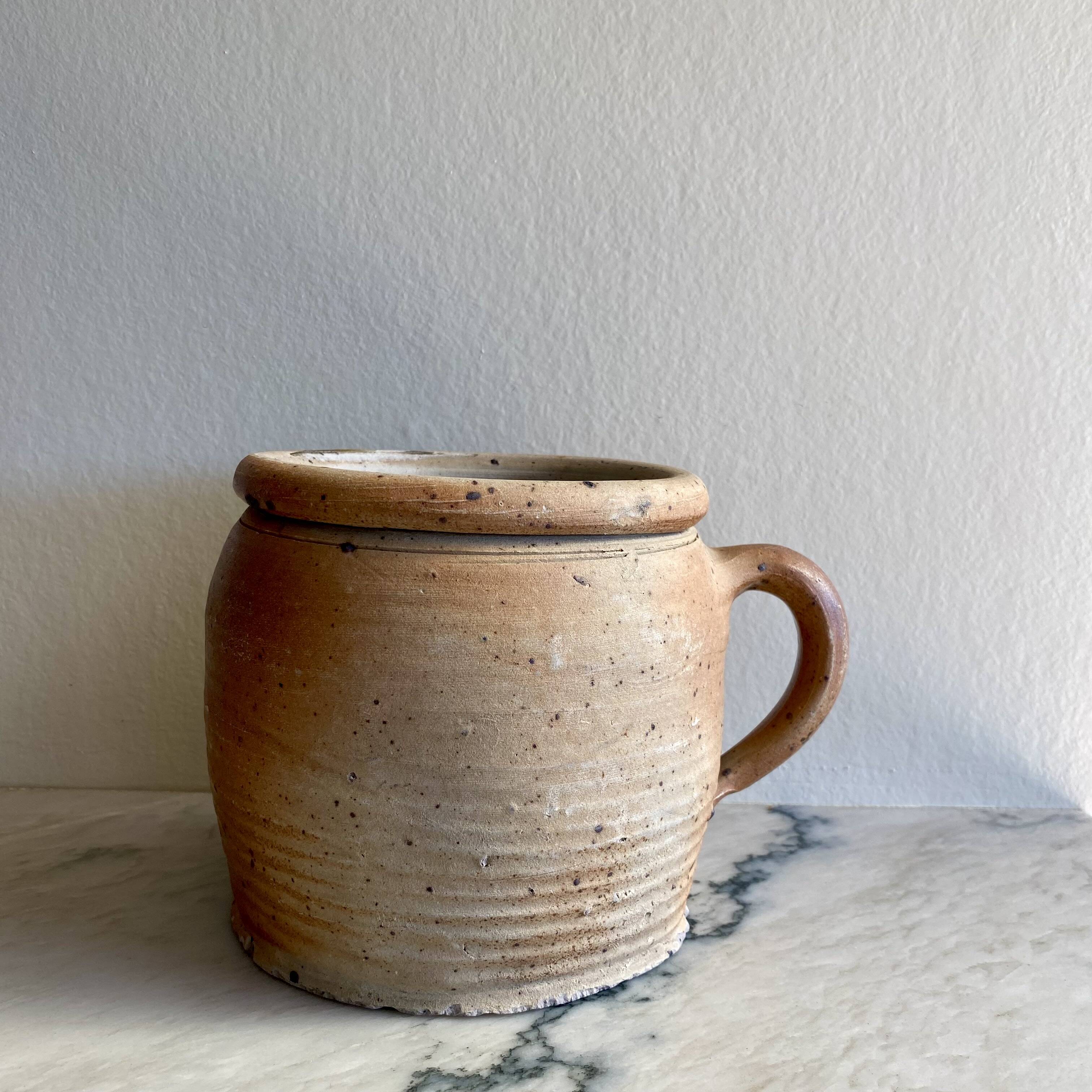 Stoneware pot
