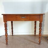 Desk with turned legs