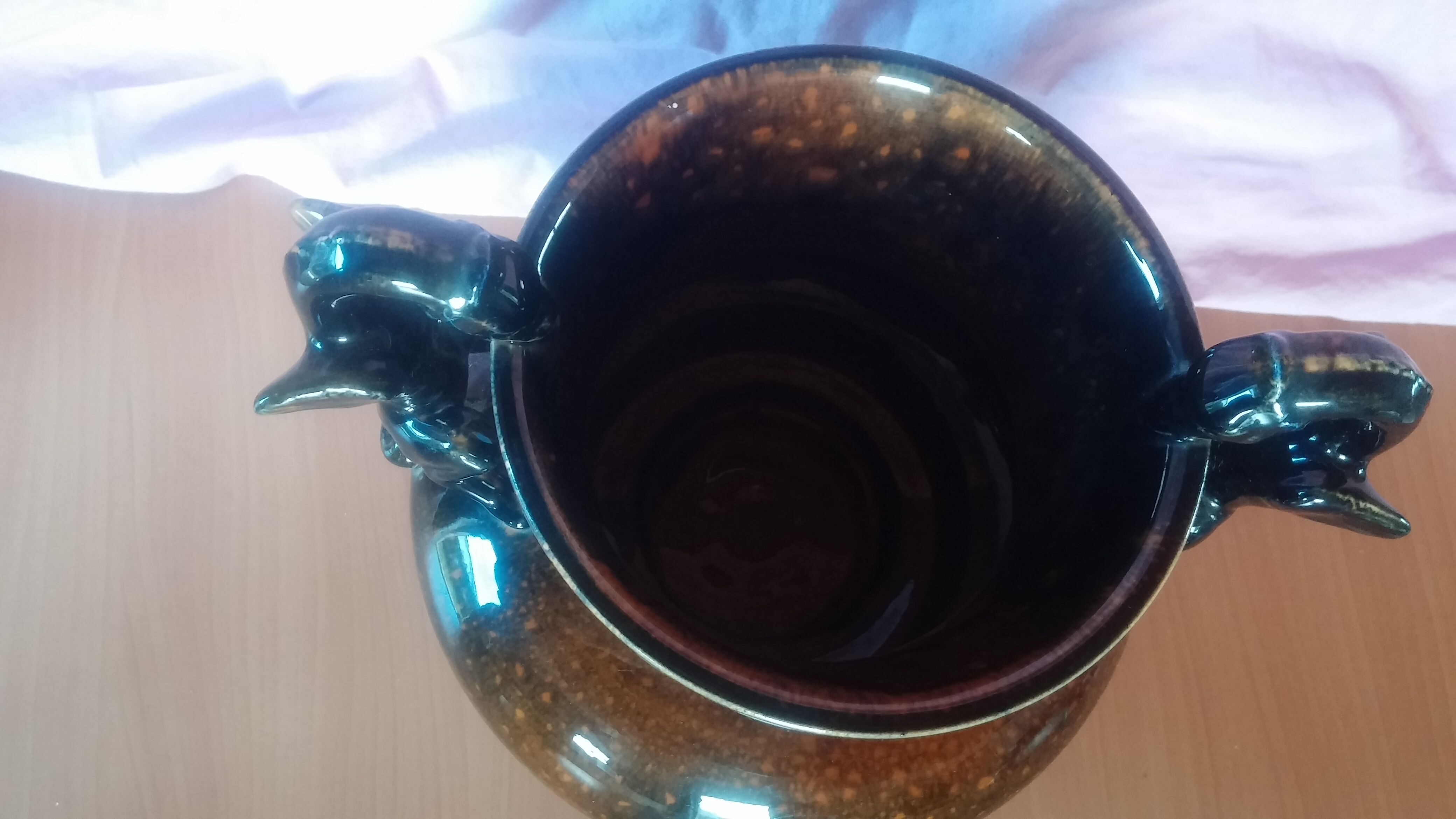 Sarreguemines-style glazed ceramic vase