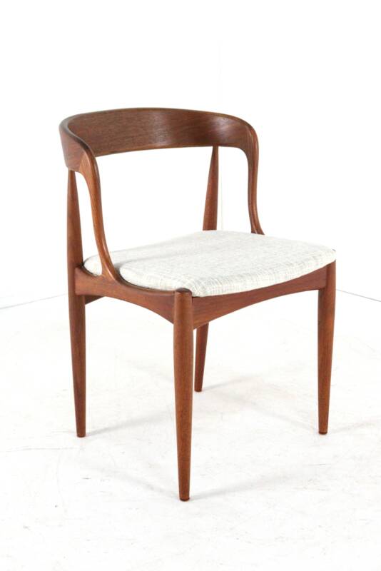 Set of 10 Johannes Andersen chairs for Uldum Møbelfabrik - Danish design