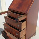 English-style dresser