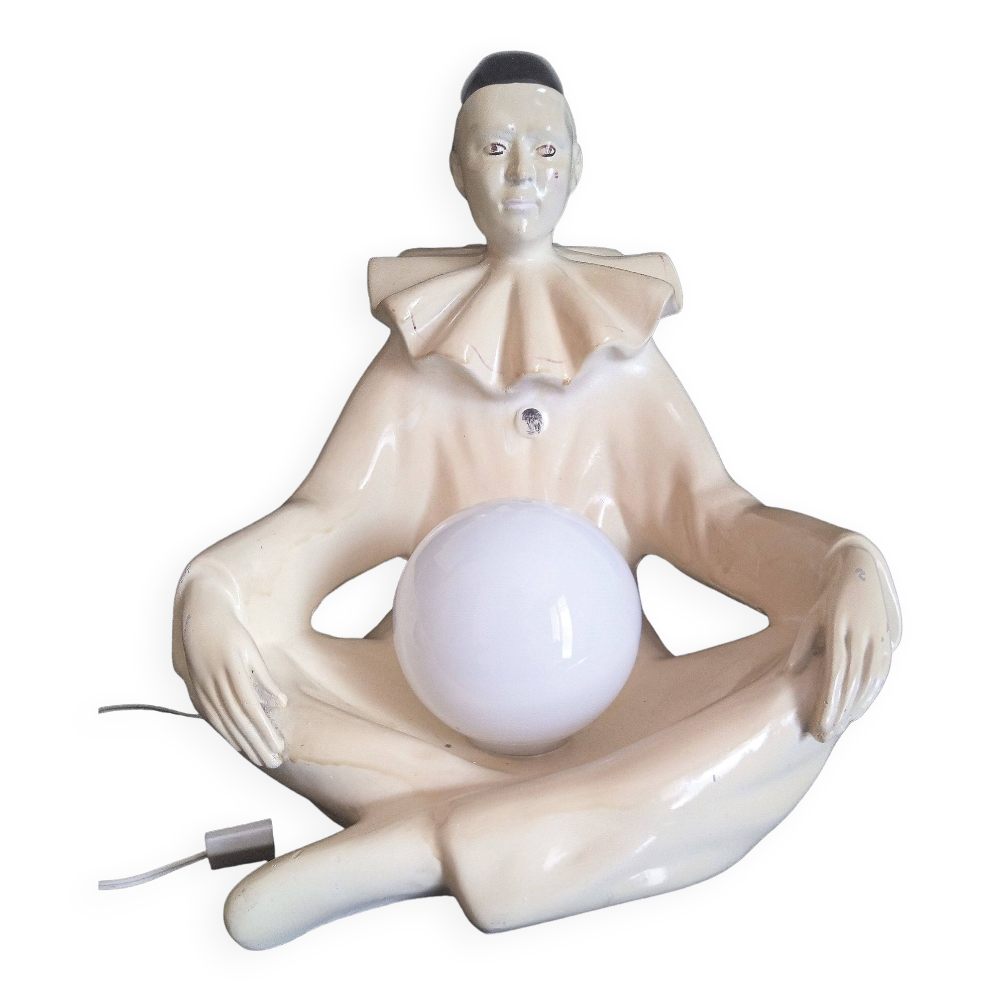 Veilleuse en résine avec le personnage de Pierrot, h - 37 cm., années 1950