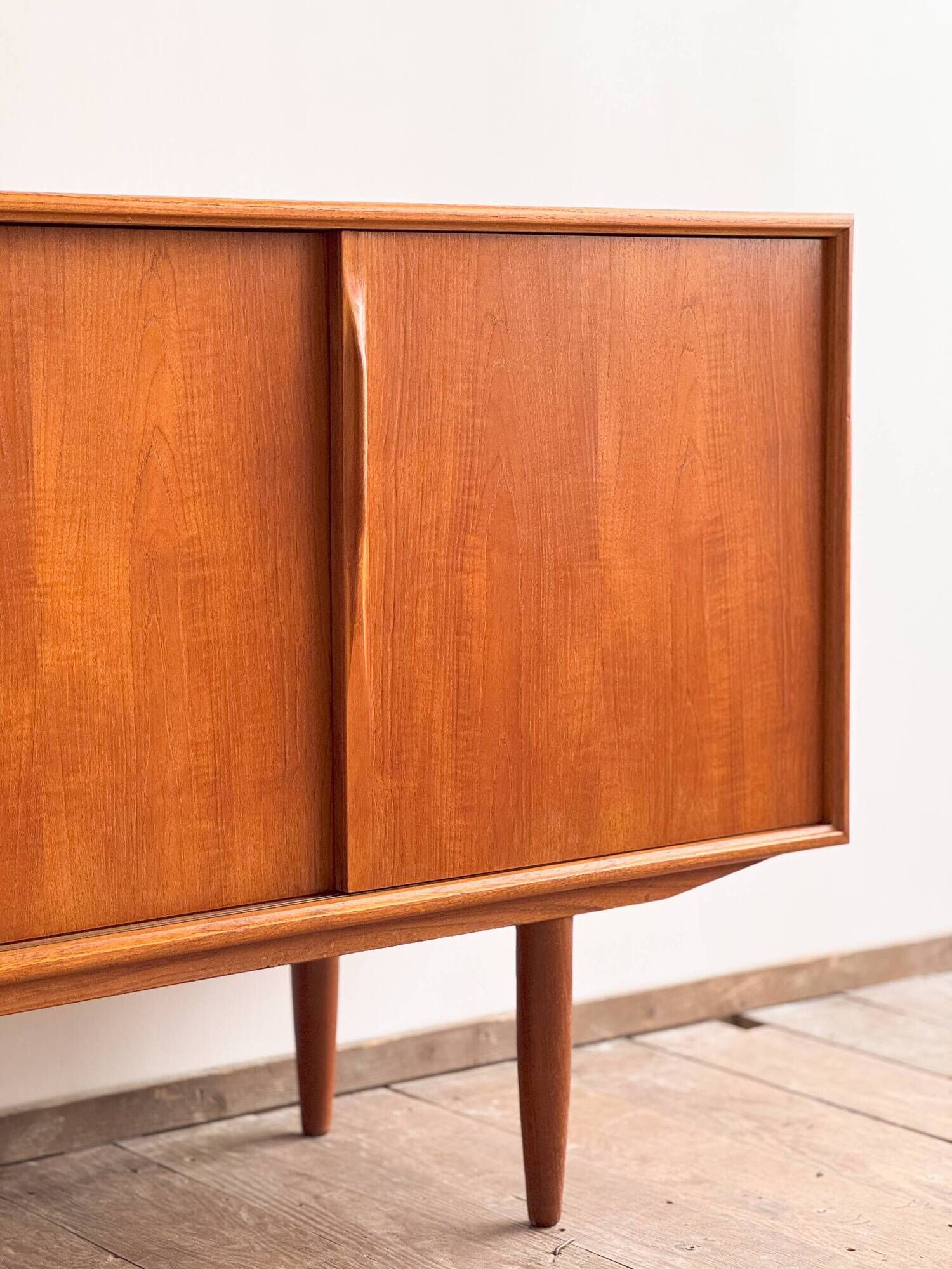 Enfilade danoise vintage en teck par Axel Christensen Odder, années 1960