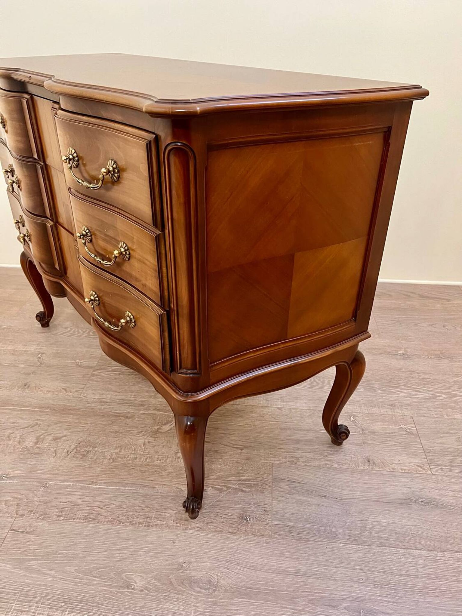 Louis XV style chest of drawers in cherry wood