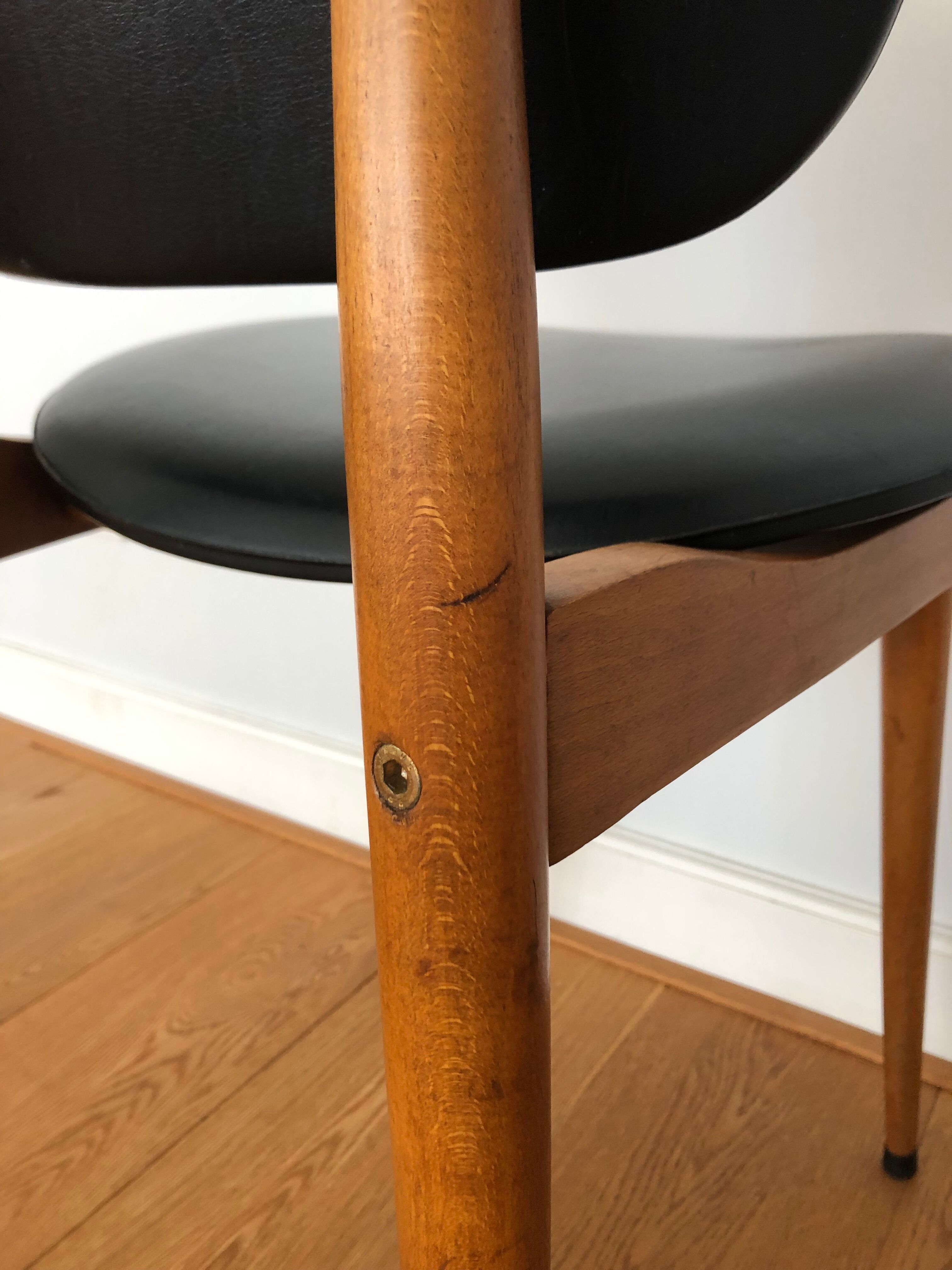 Set of 6 Pegasus chairs