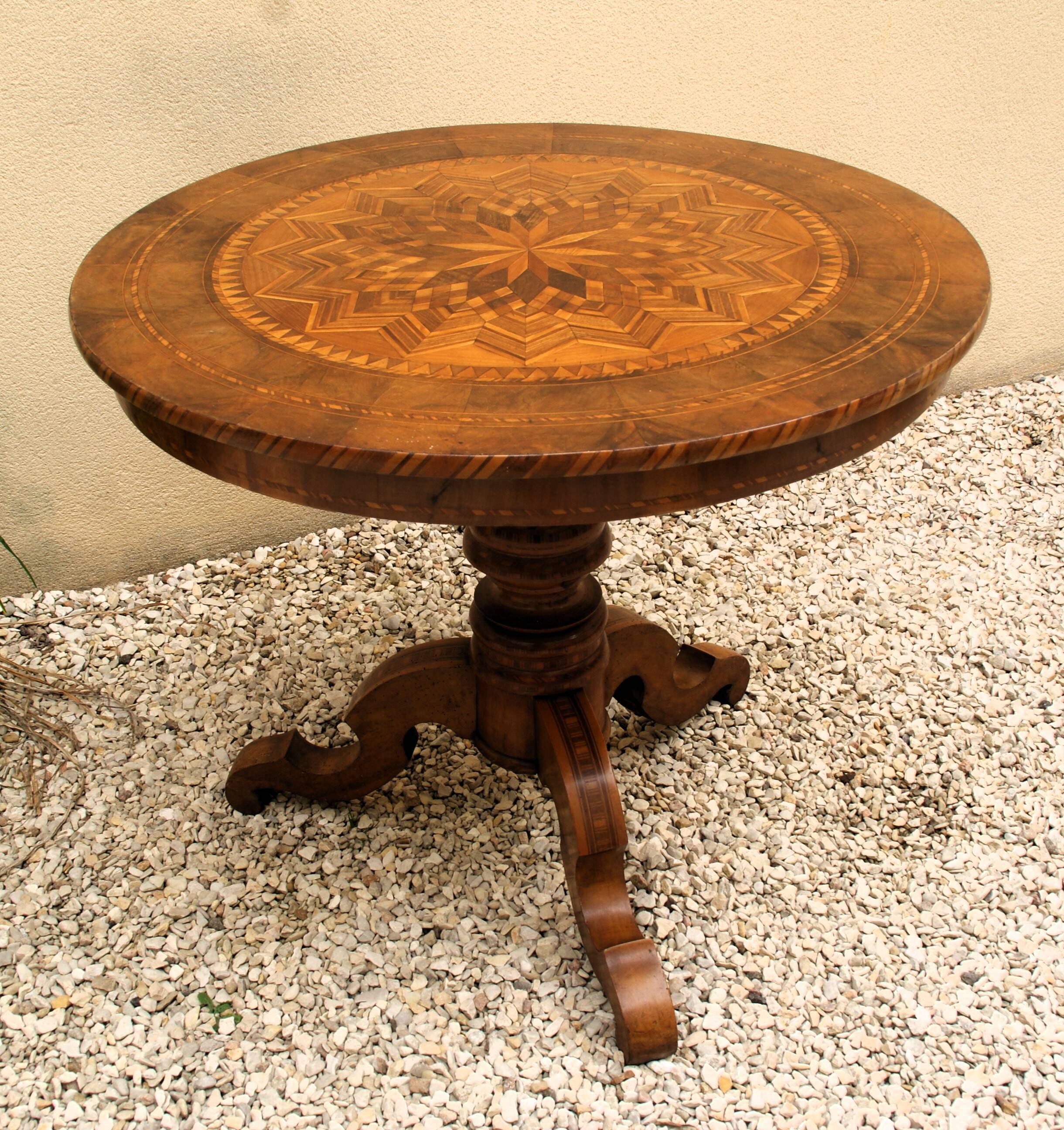 Guéridon tripode en Marqueterie XIXe