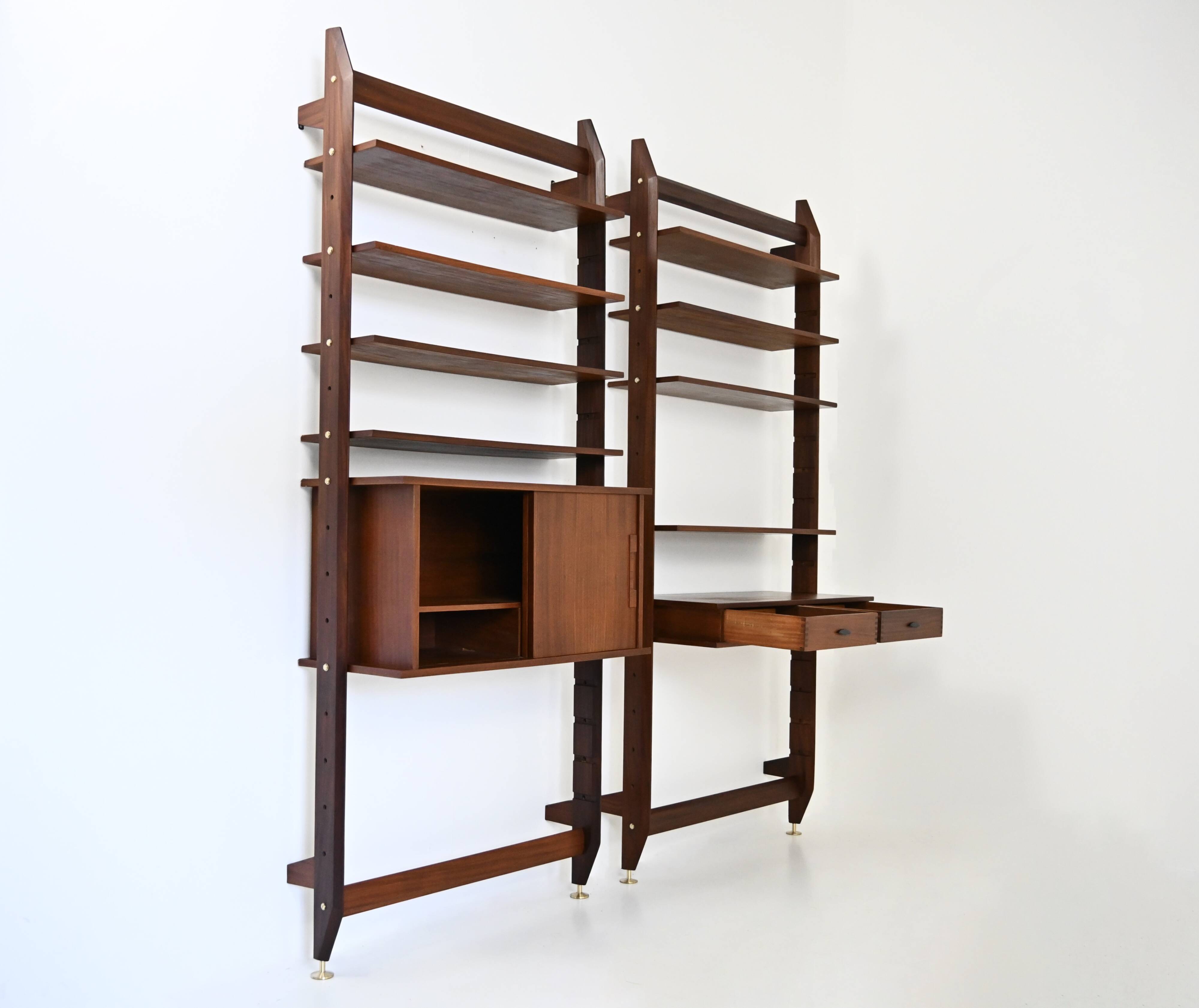 Set of 2 Italian wall bookshelves, 1960s,