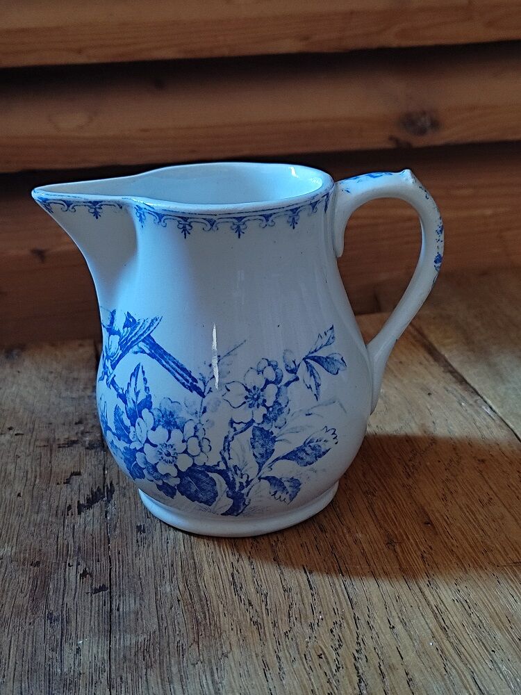 porcelain milk jar Lunéville Mes Anges