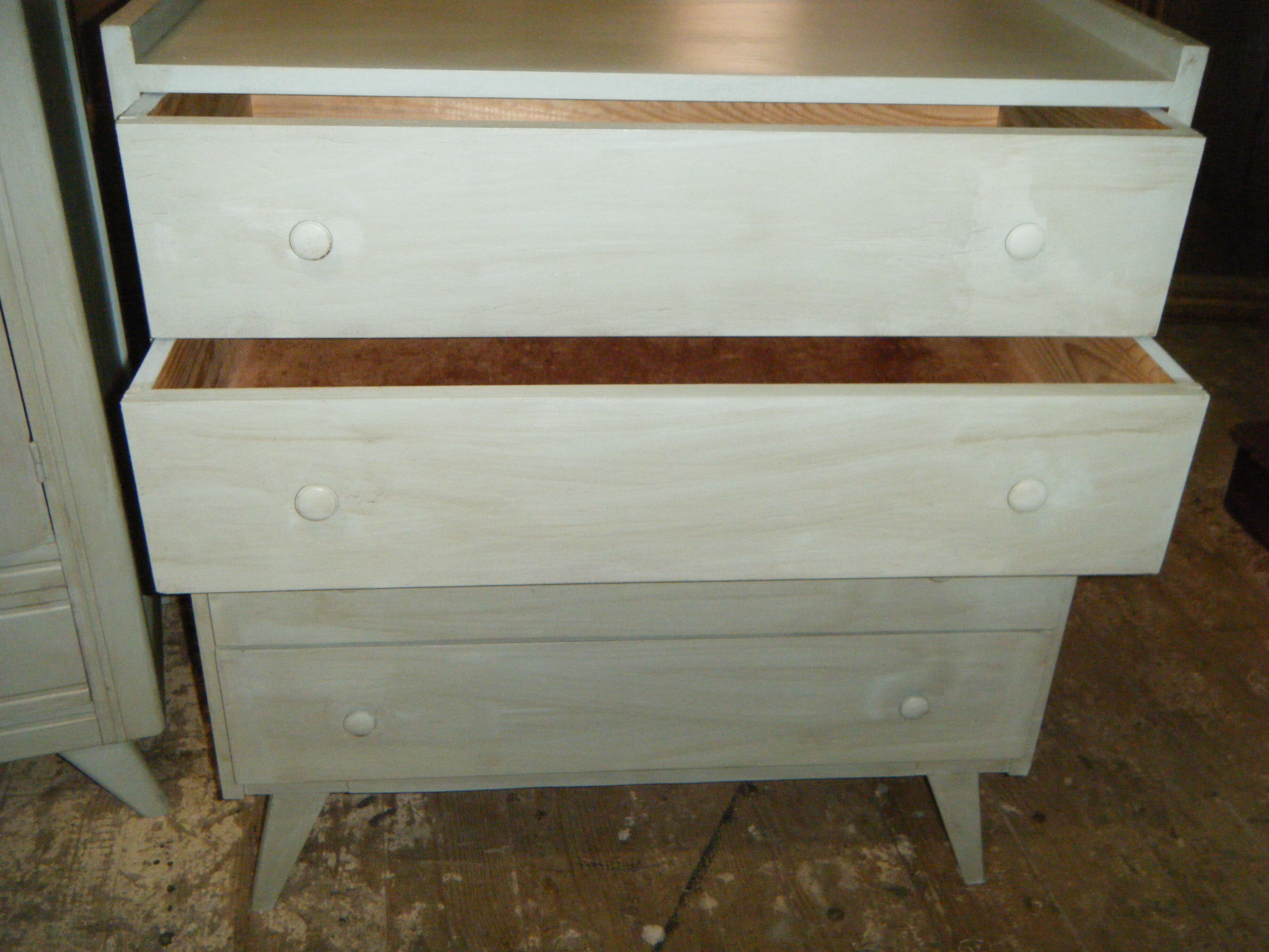 Commode parisienne shaby verte
