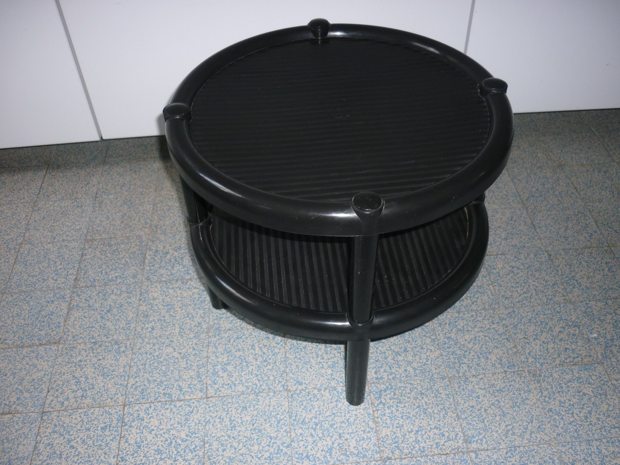 Table noire avec 2 plateaux, 1970