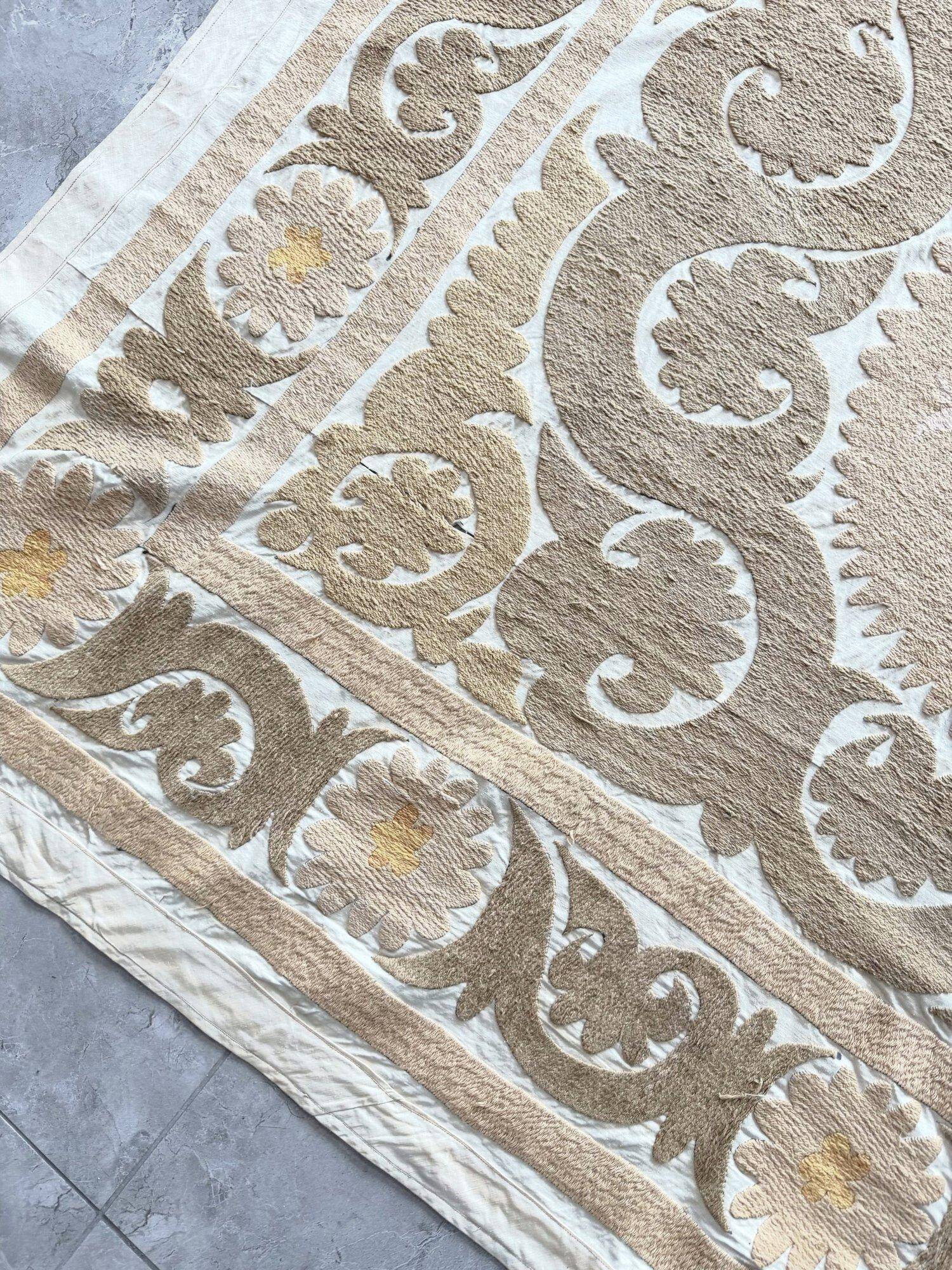 Vintage hand-embroidered tablecloth 123x144 cm