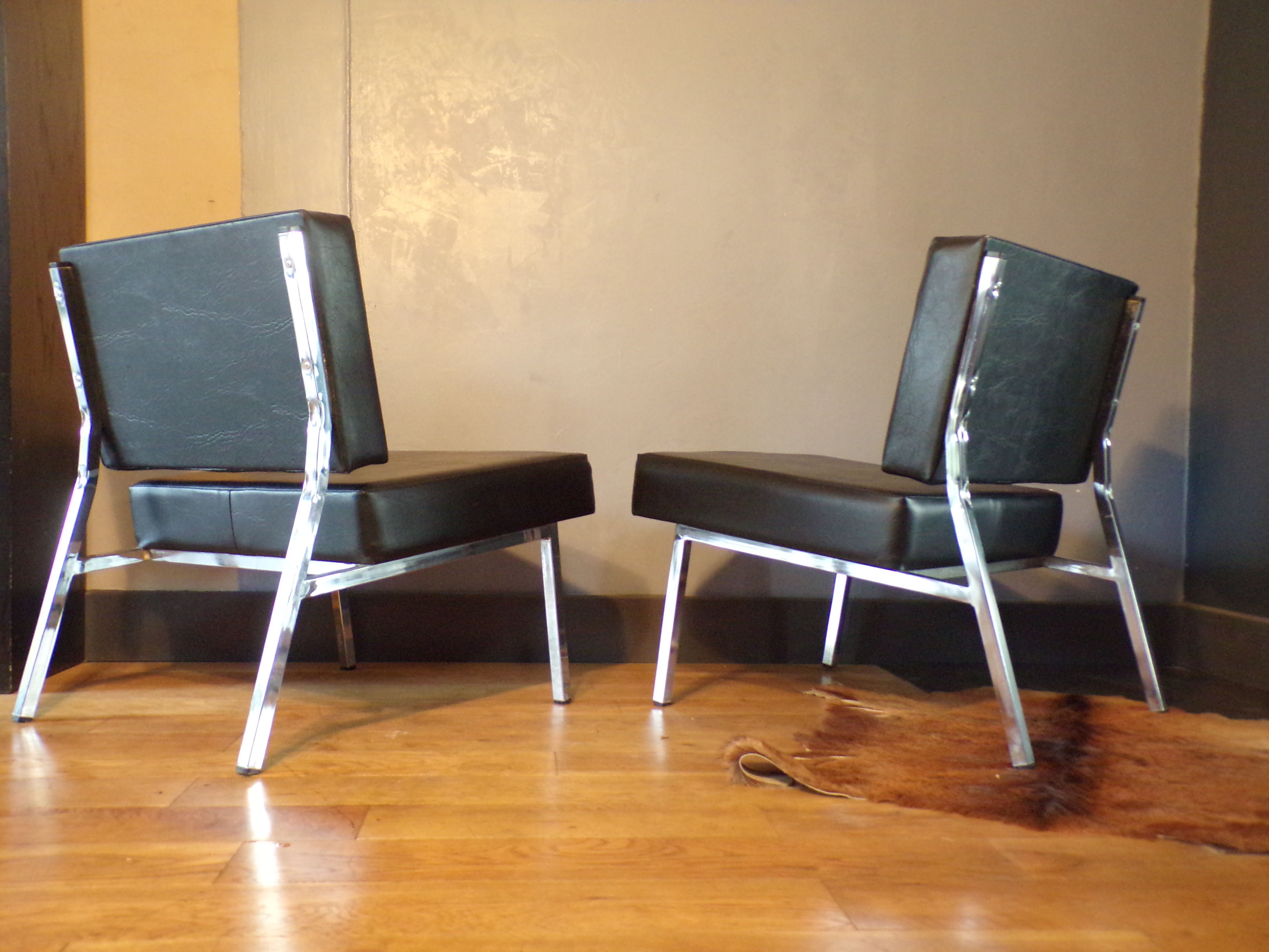 Pair of vintage black leatherette chauffeurs