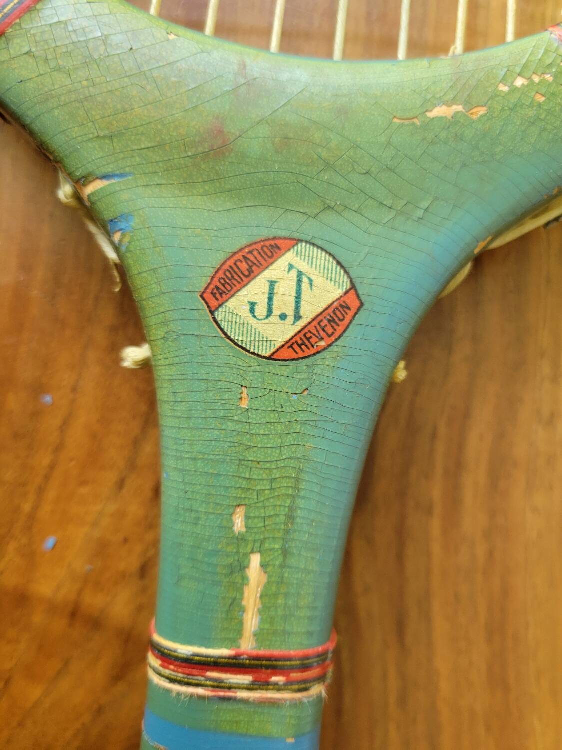 Paire d anciennes raquettes de tennis vers 1930