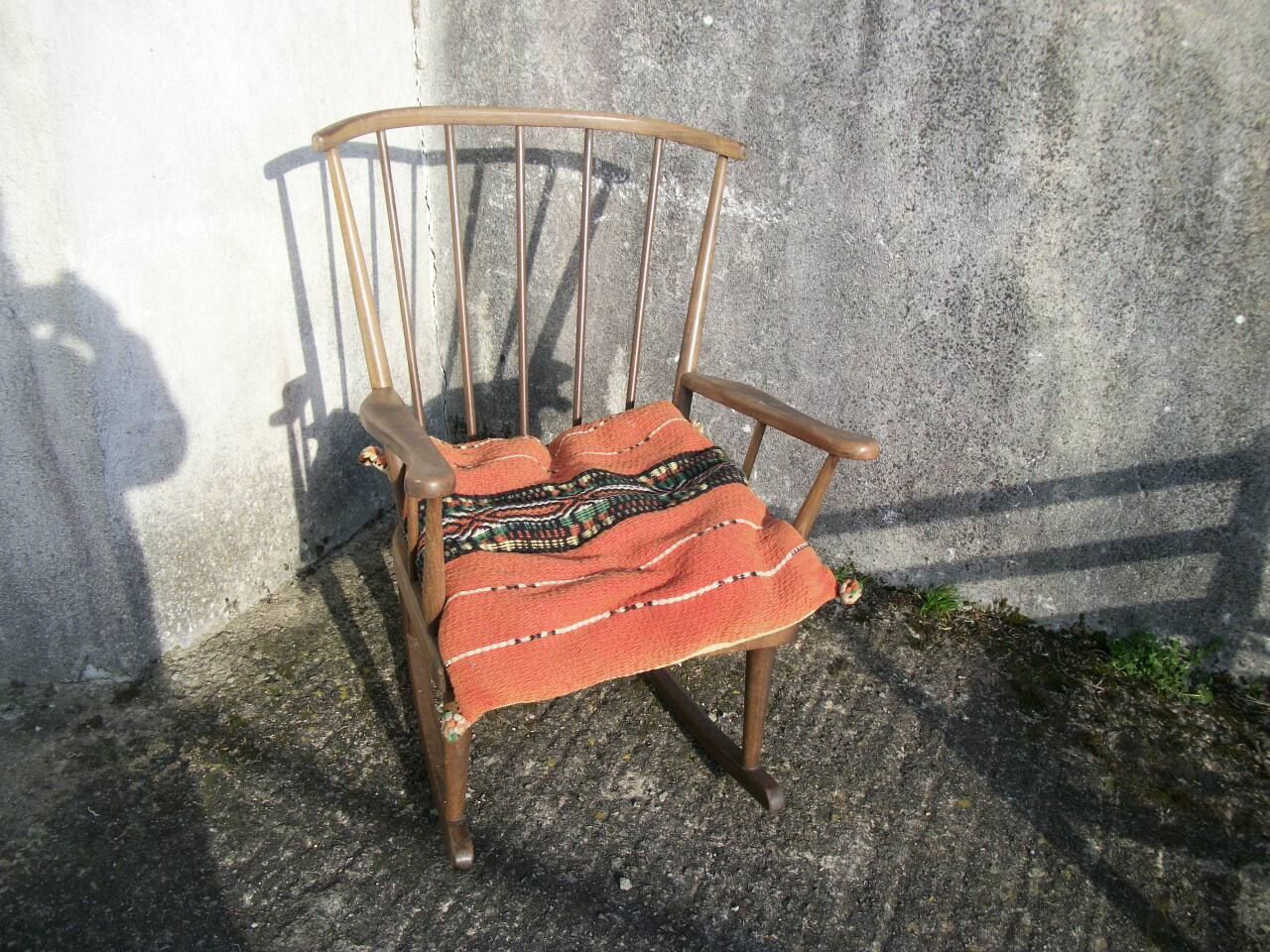 Rocking chair