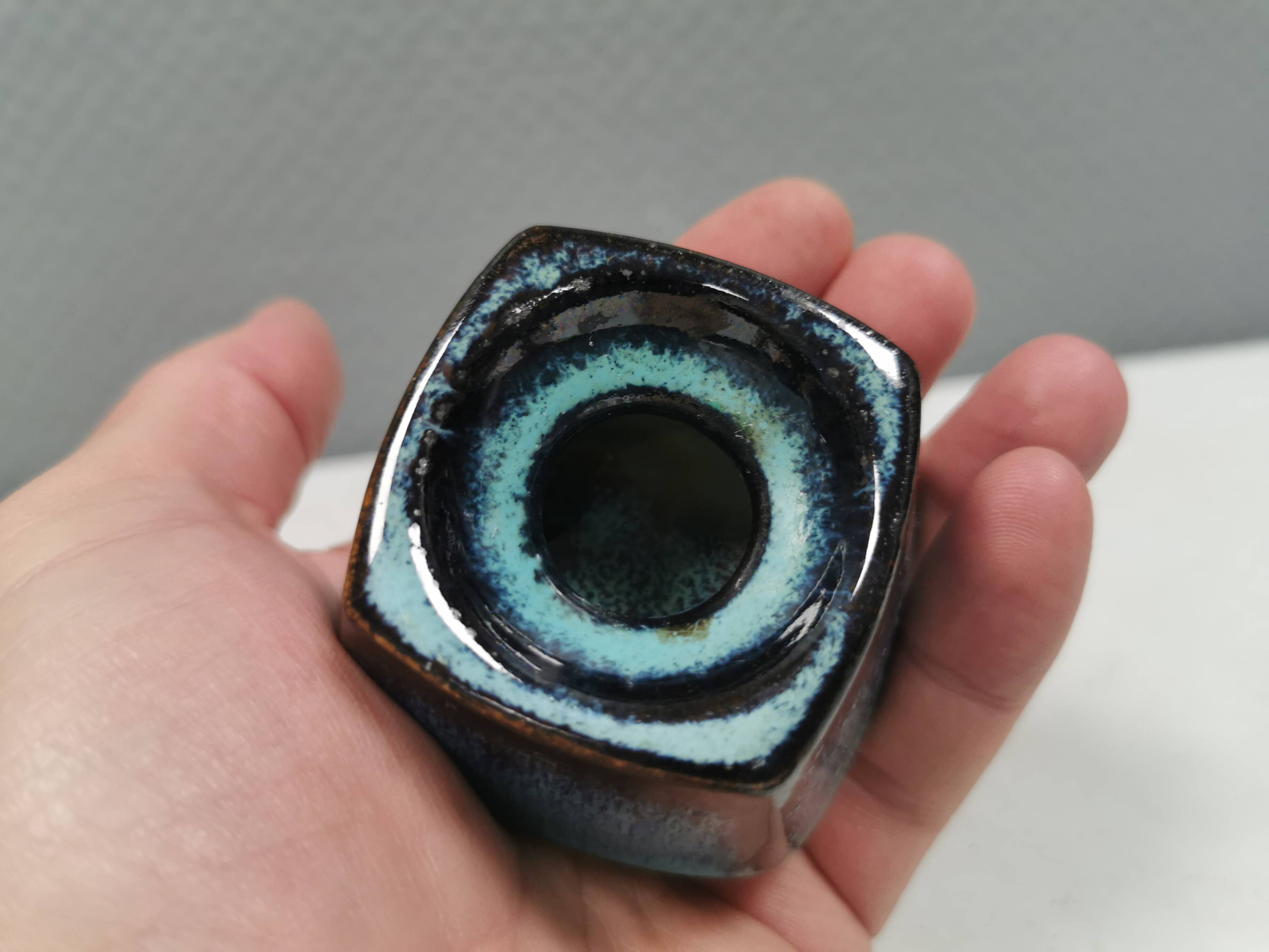 Small delicious candle holder from Danish Stogo ceramics 1980s
