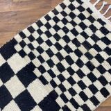 Handmade traditional Berber rug size 150 x 250 cm