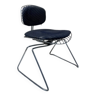 Chaise modèle Beaubourg de Michel Cadestin, 1970