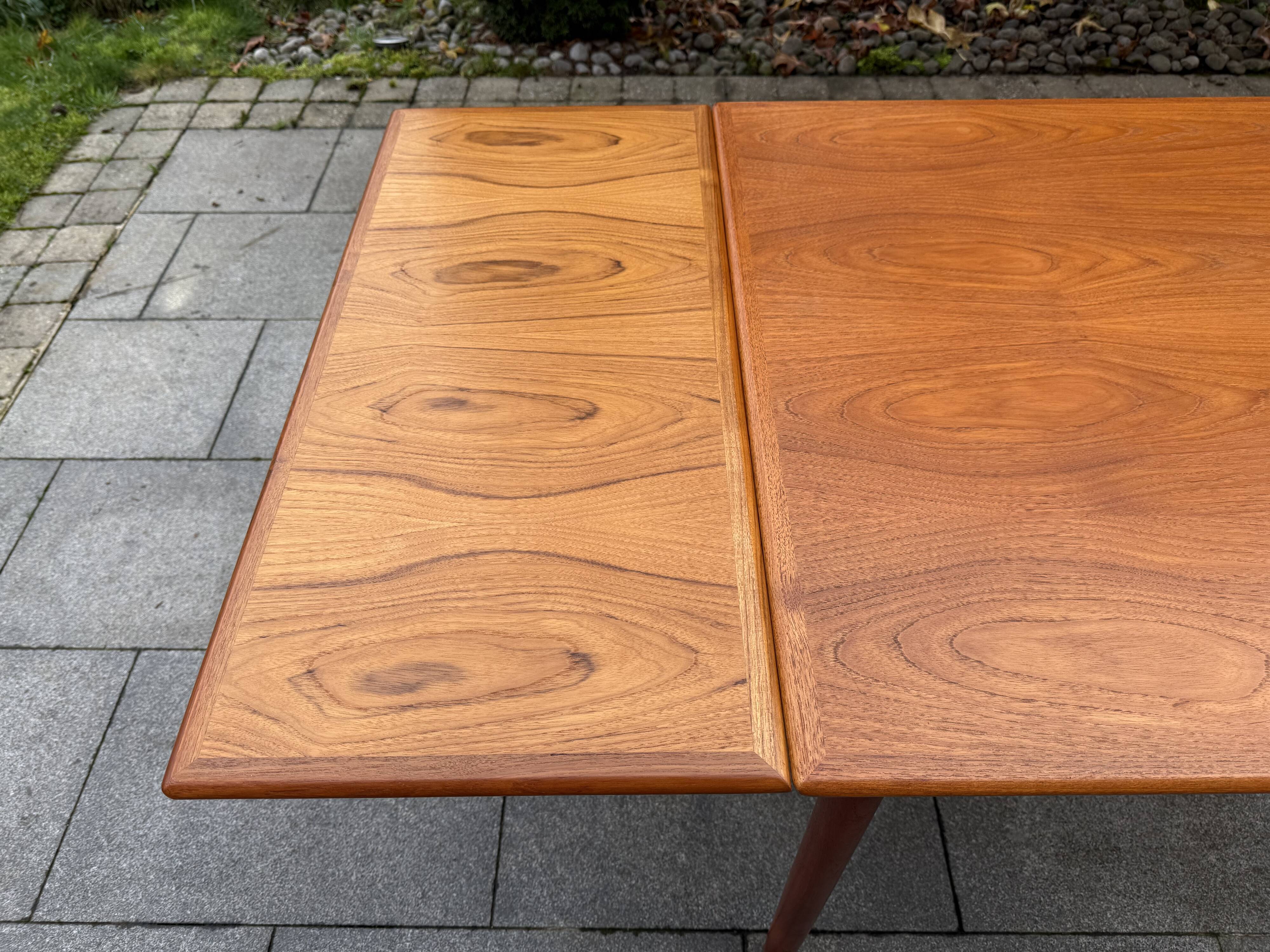 Scandinavian dining table NIELS O MOLLER JL MOLLER, Denmark 1960