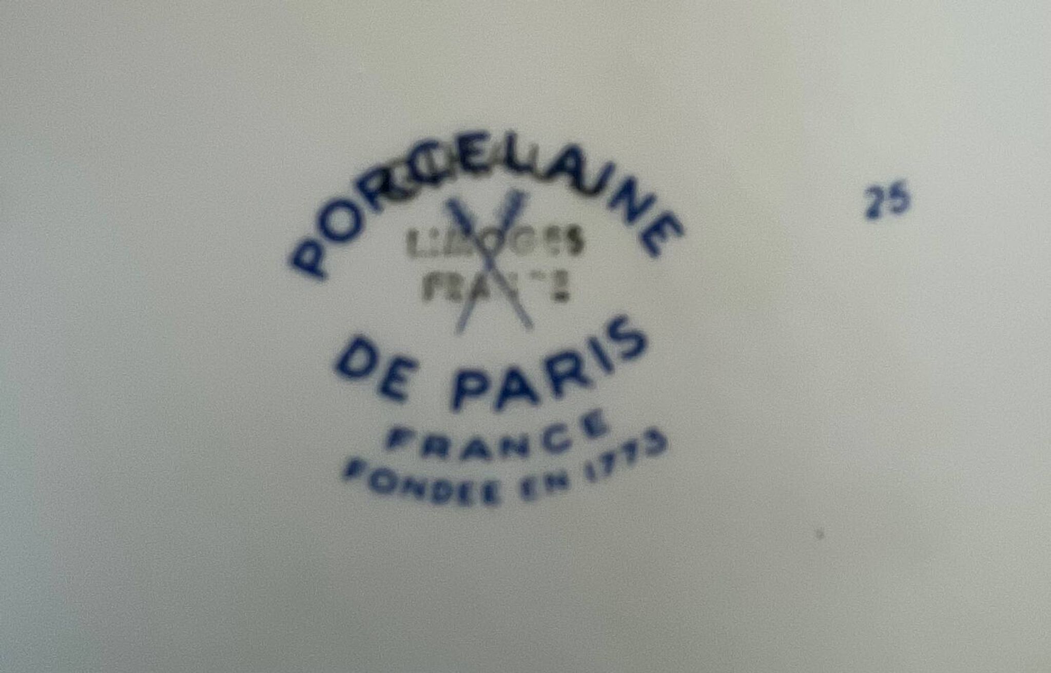 Bonbonnière en porcelaine