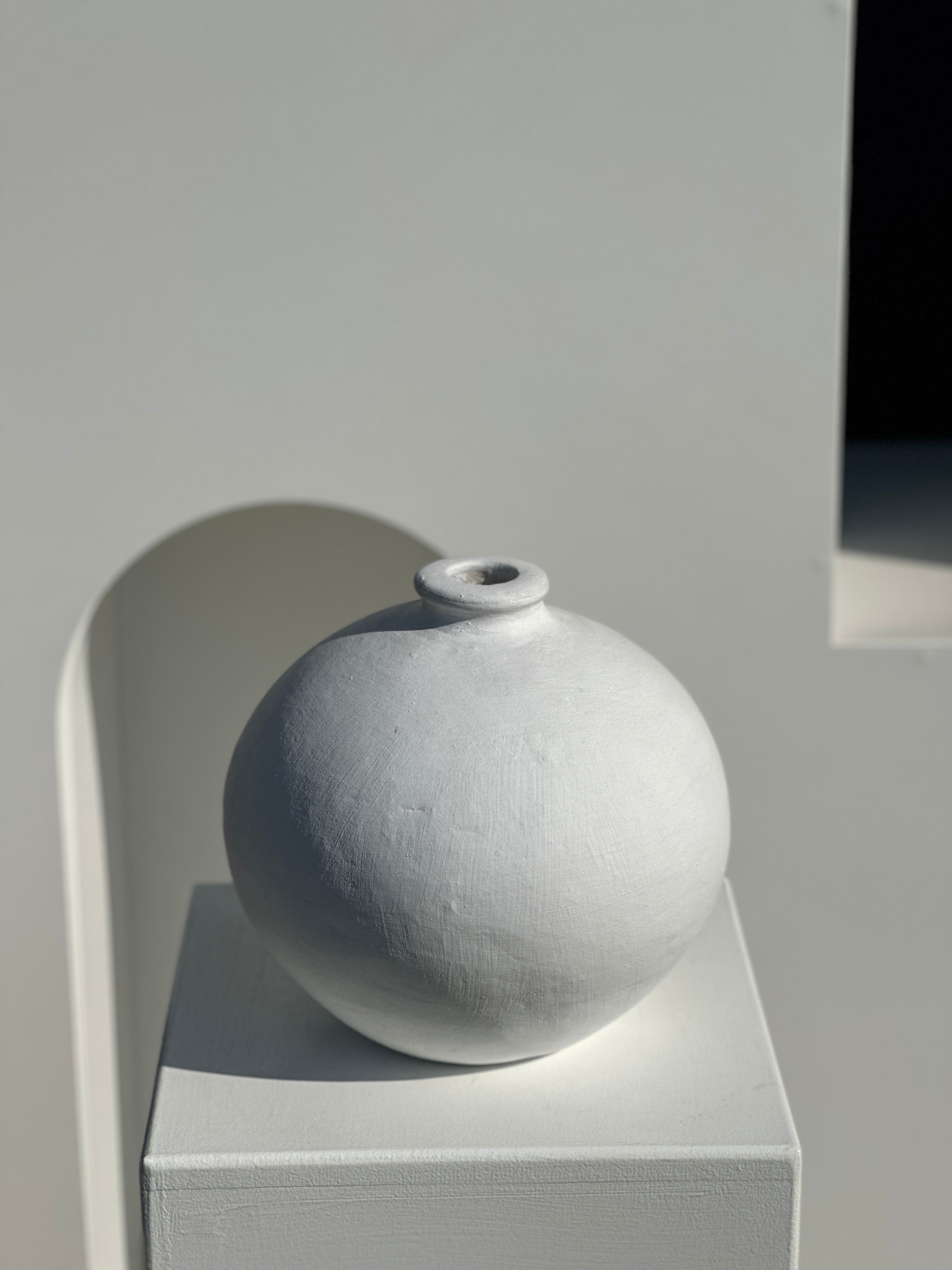 Handcrafted terracotta ball vase painted white H:24 D:26