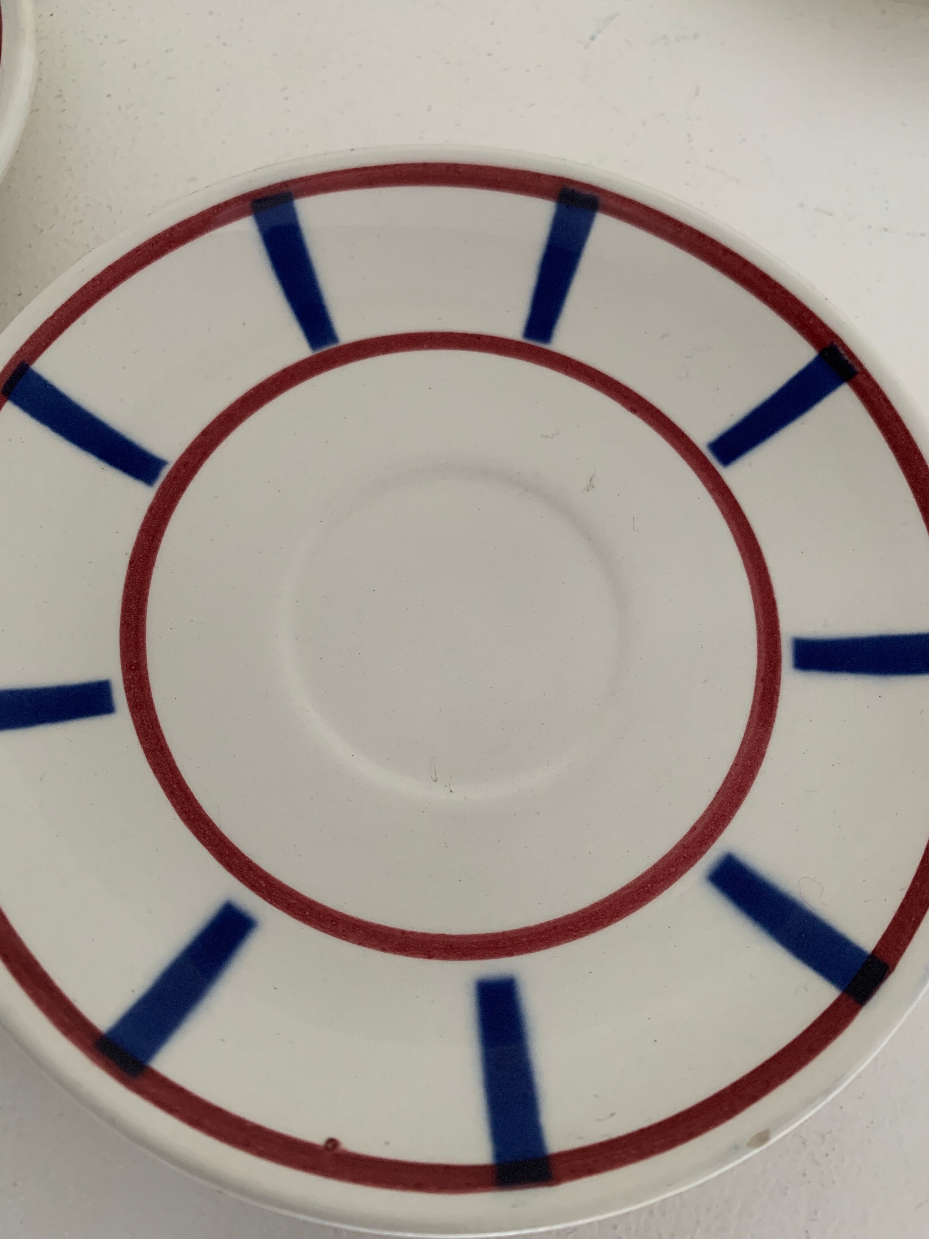 5 saucers Digoin, Basque