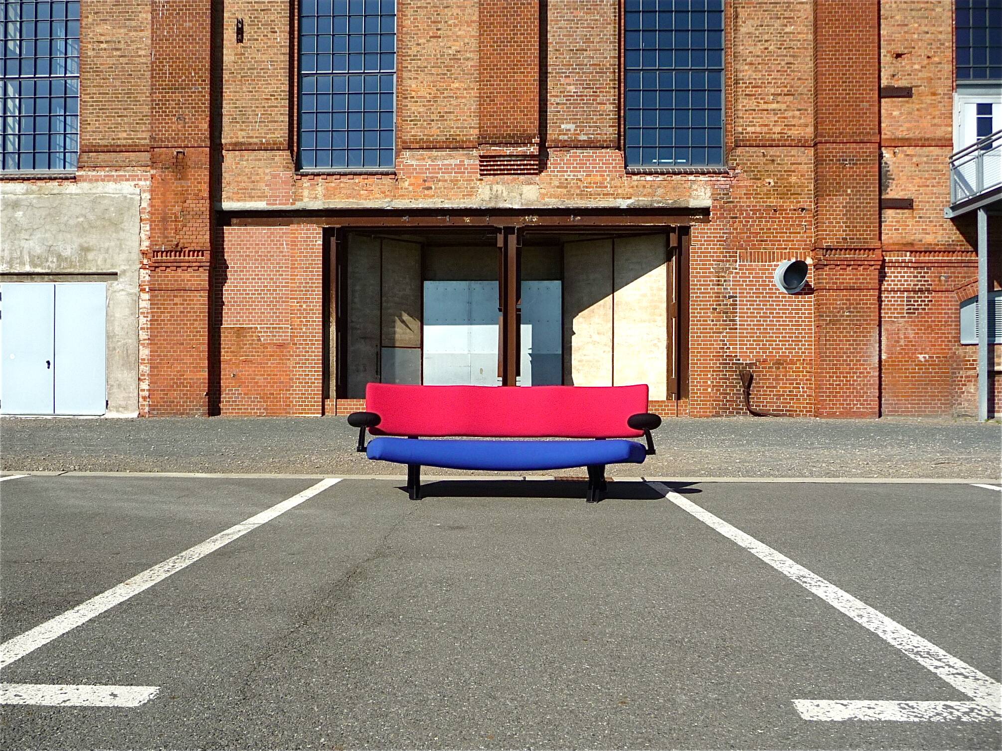 Three-seater canapé design model Orbit by Artifort, Netherlands, 1990s.