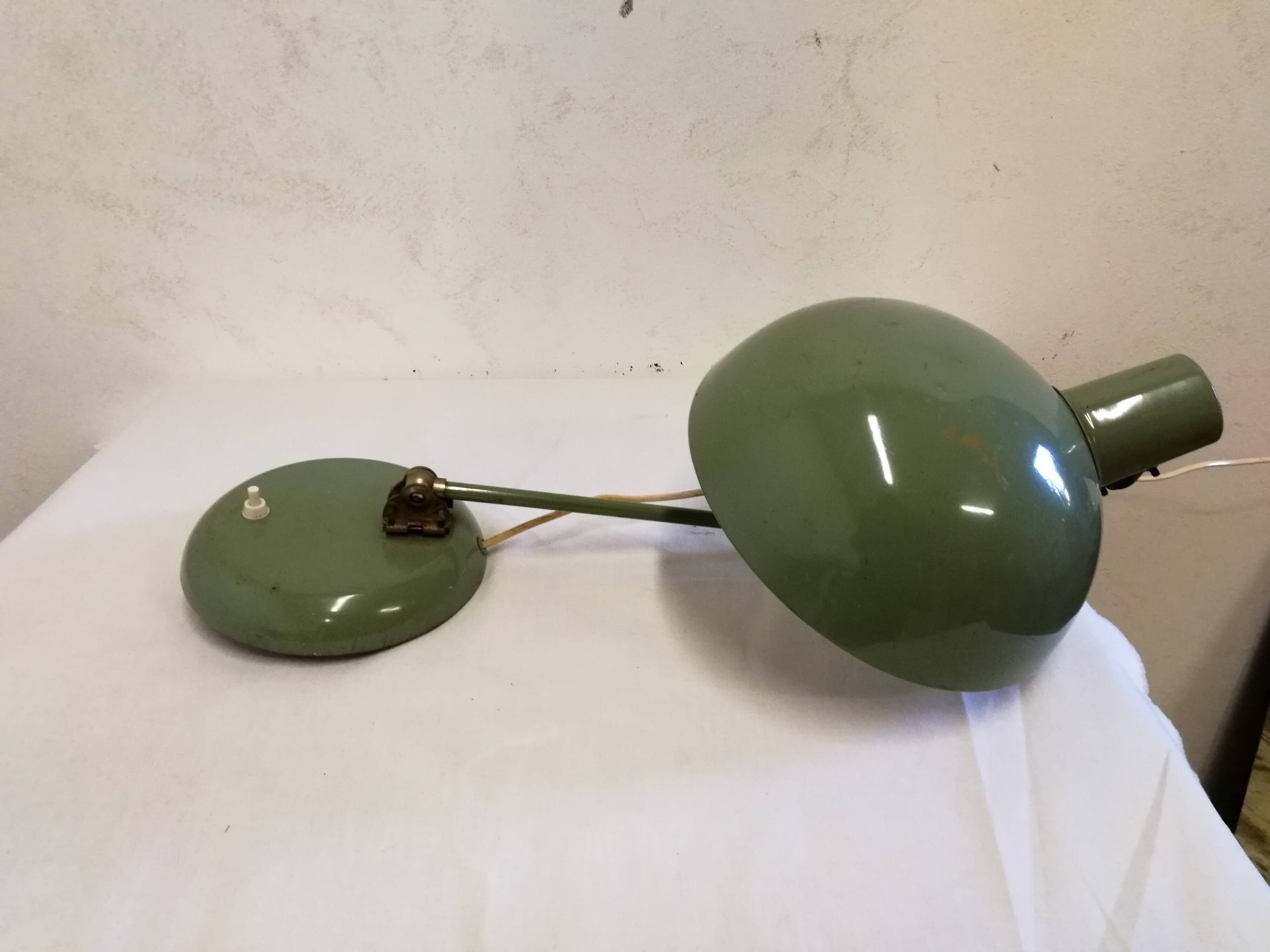 Industrial articulated desk lamp