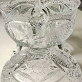 Large Bonbonniere/Drageoir in Bohemian crystal. Frosted floral motifs, diamond tip. Boho chic